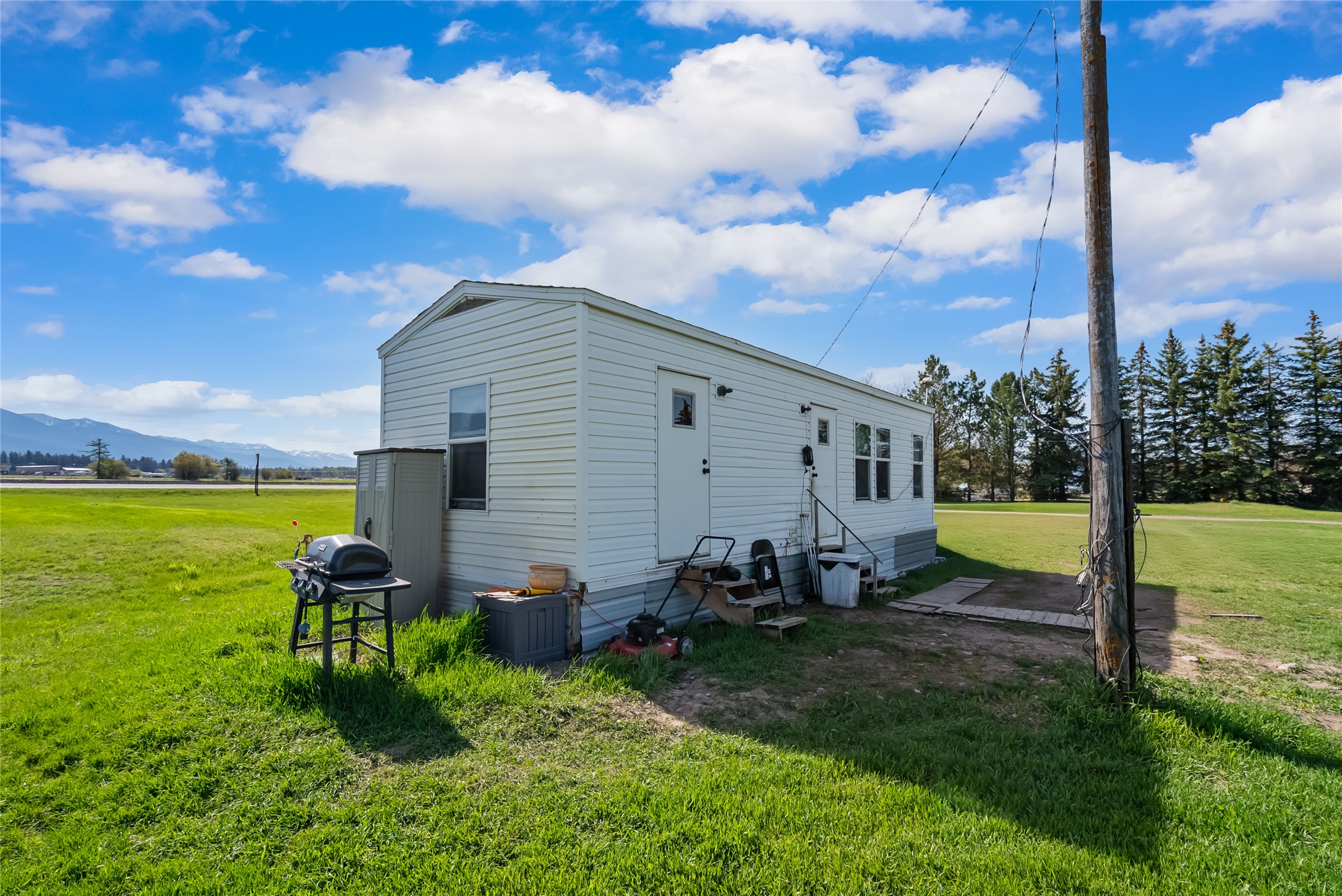 3890 Hwy 2 E