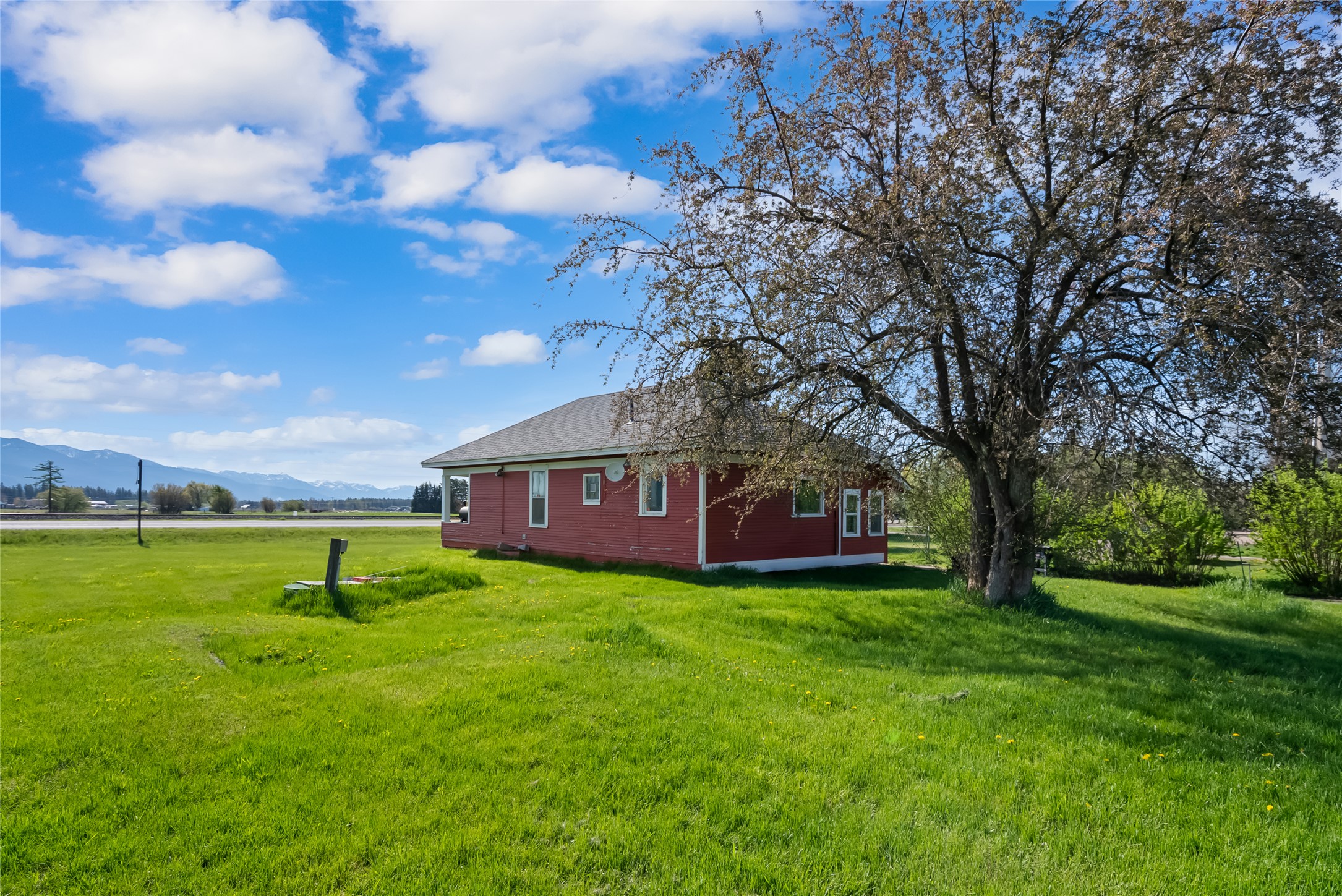 3890 Hwy 2 E