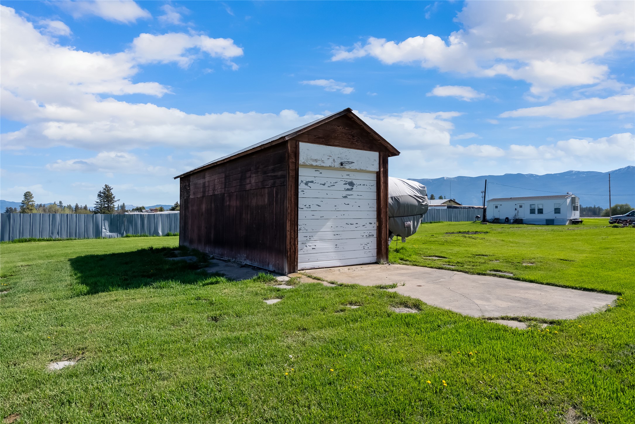 3890 Hwy 2 E