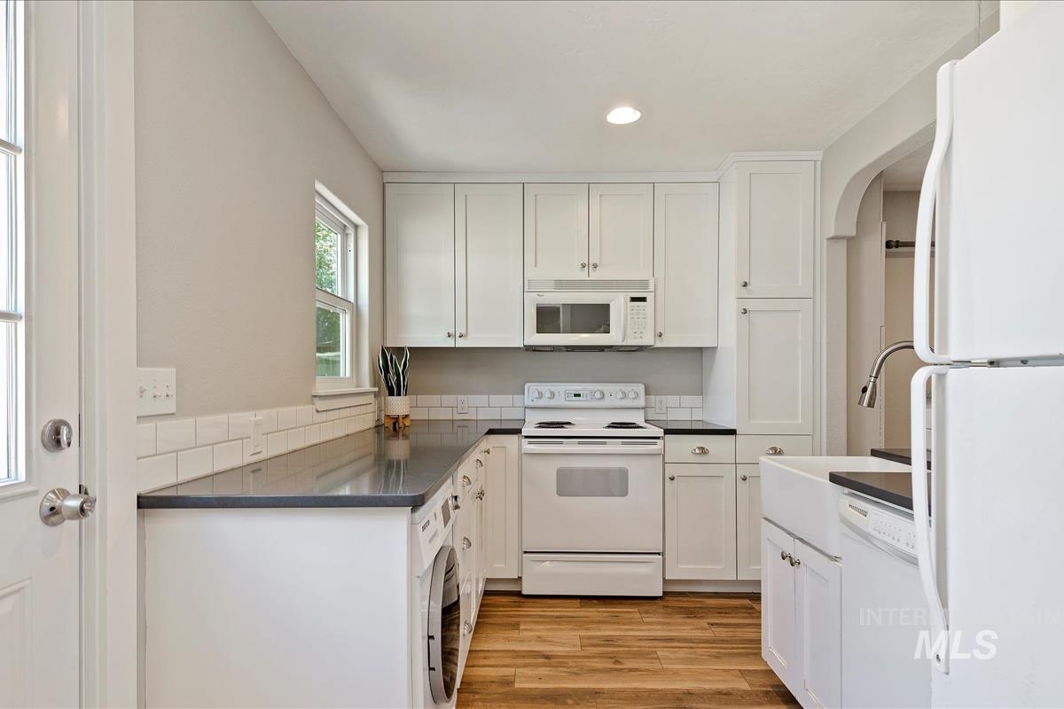 114 E Park Ave
