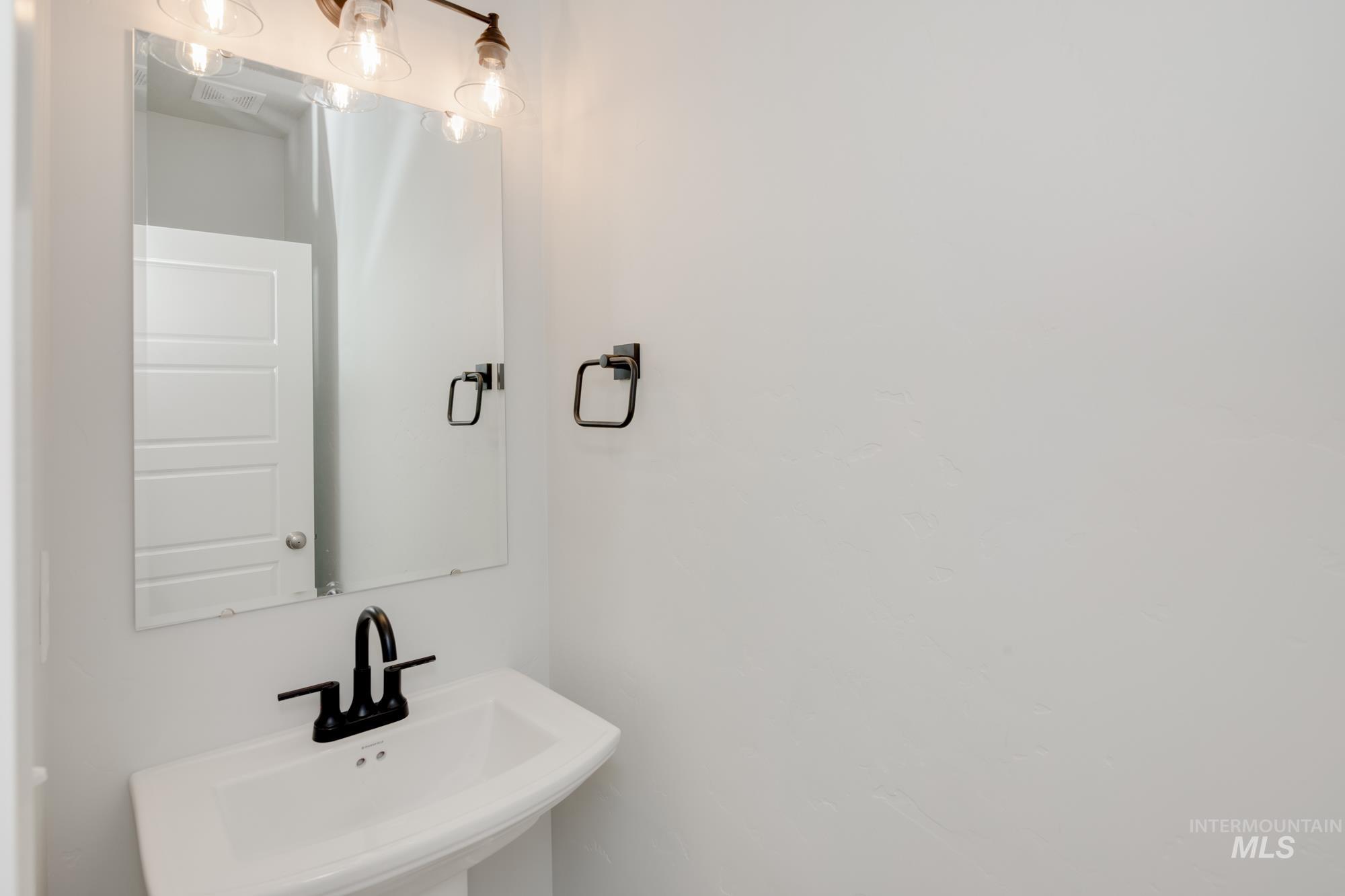 11135 W Trailheights Dr