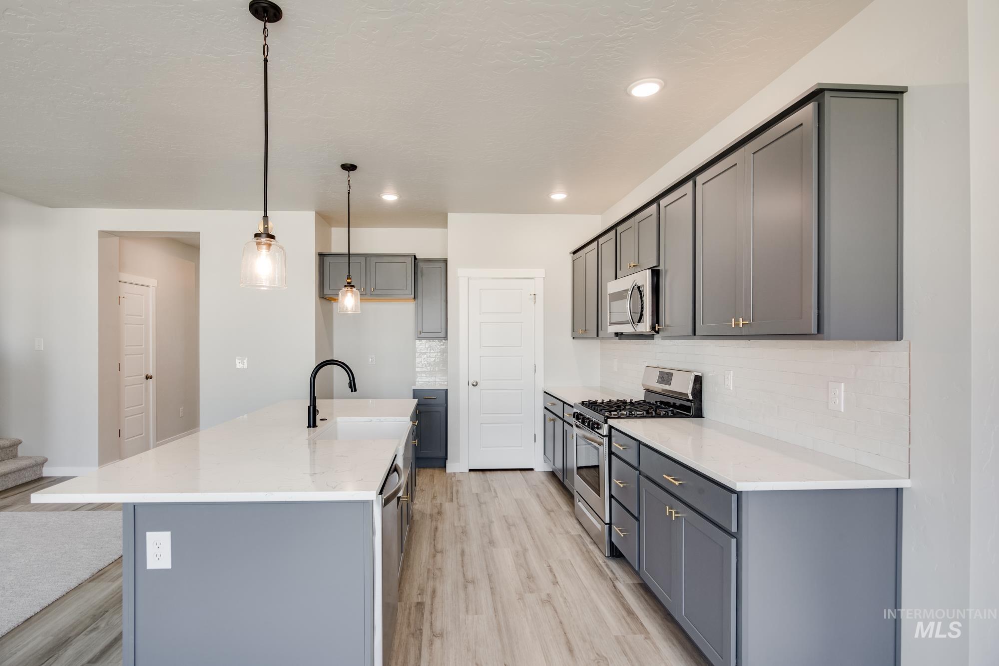 11135 W Trailheights Dr