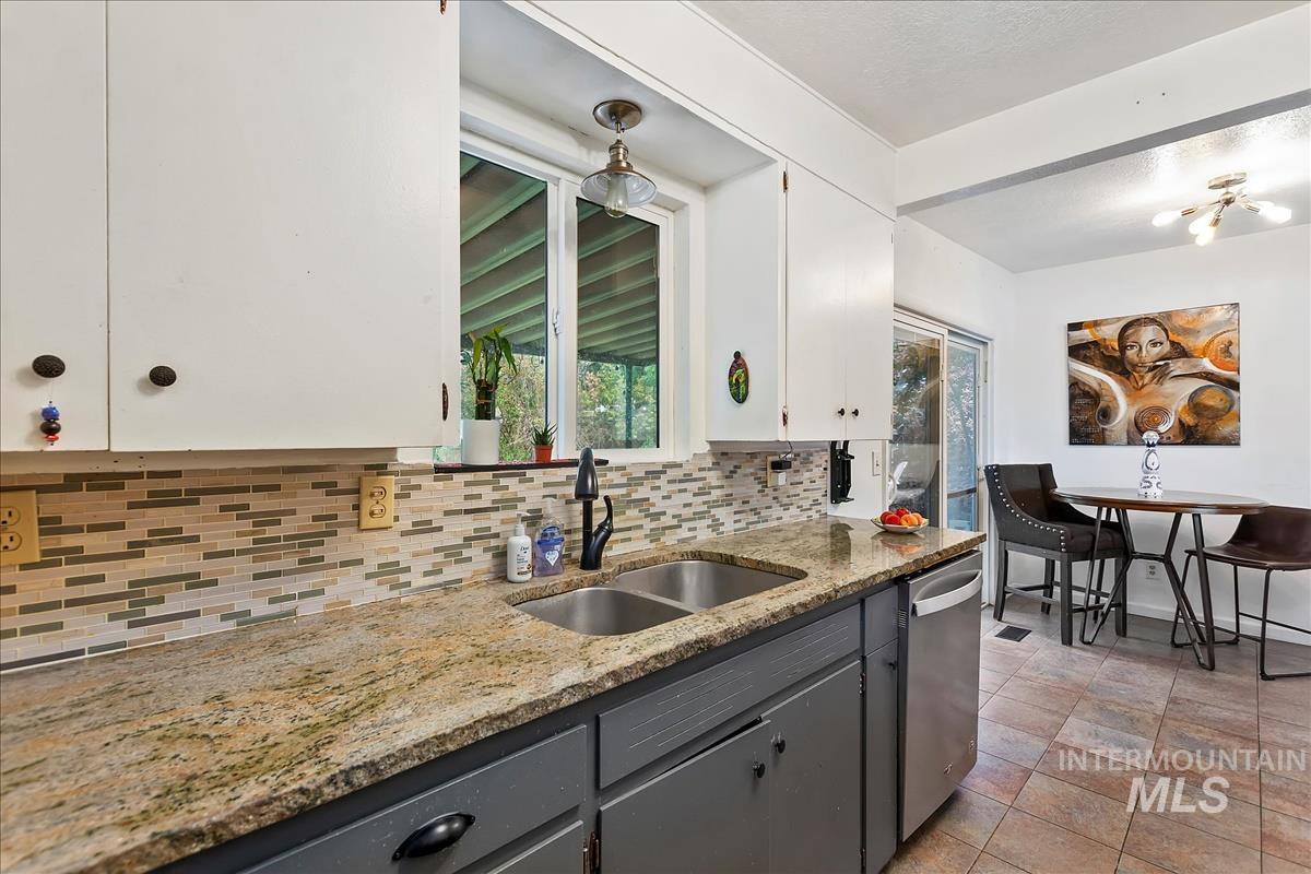 7310 W Sunnybrook Dr