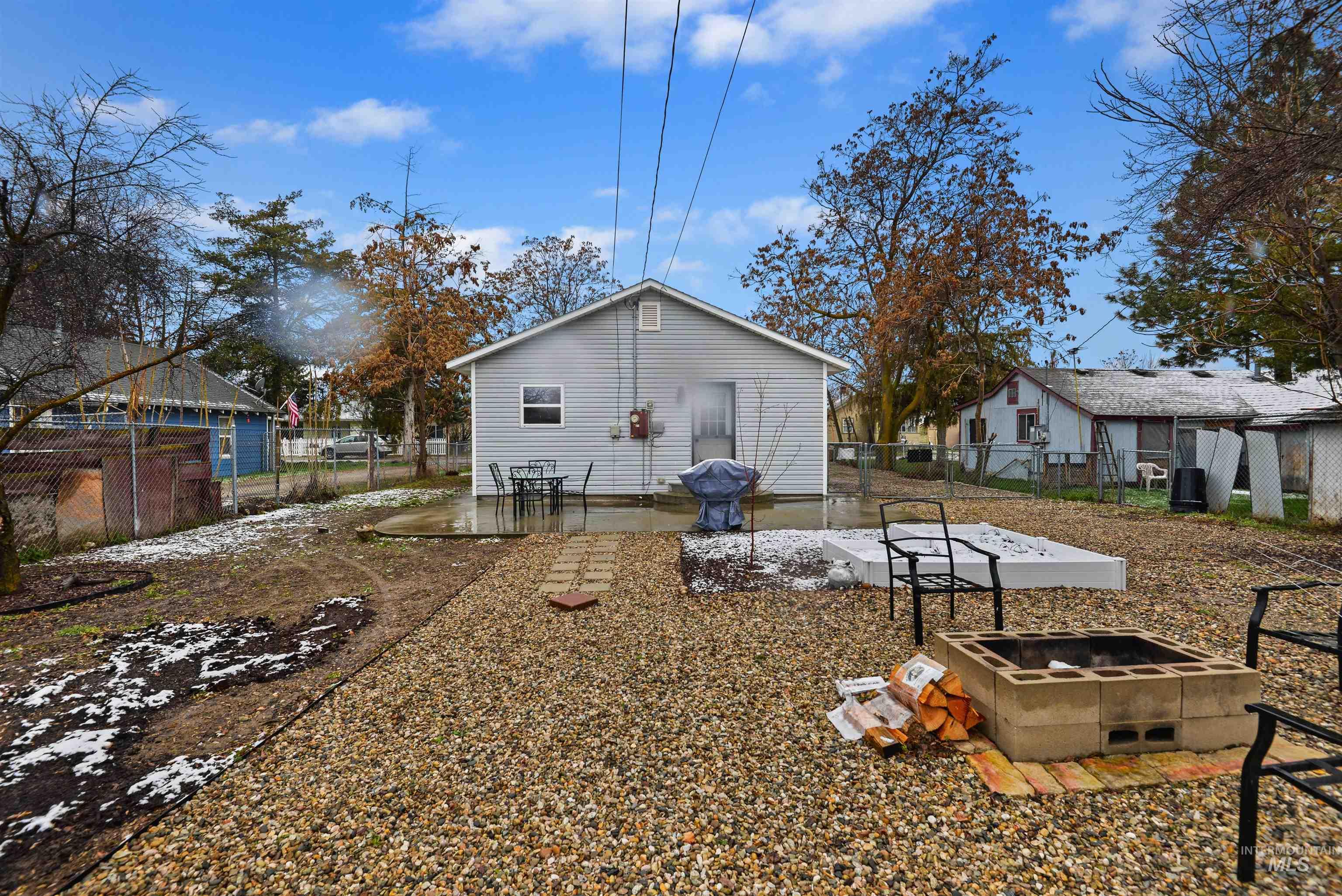810 S Hayes Ave