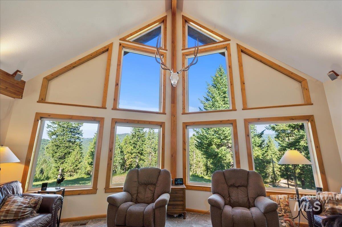 21 Pioneer Dr