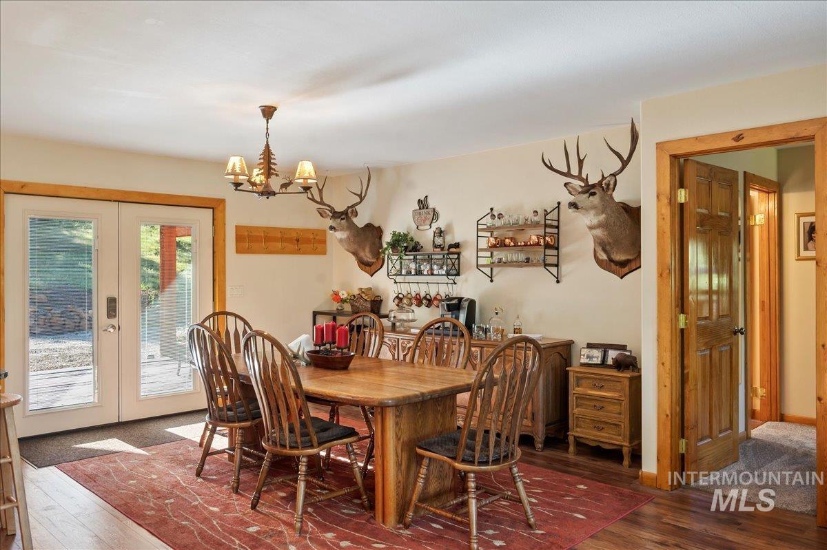 21 Pioneer Dr