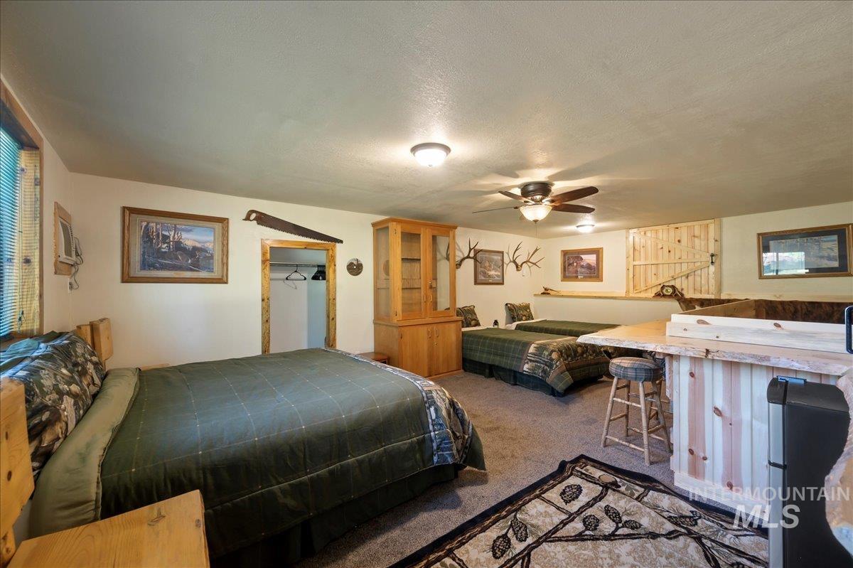 21 Pioneer Dr