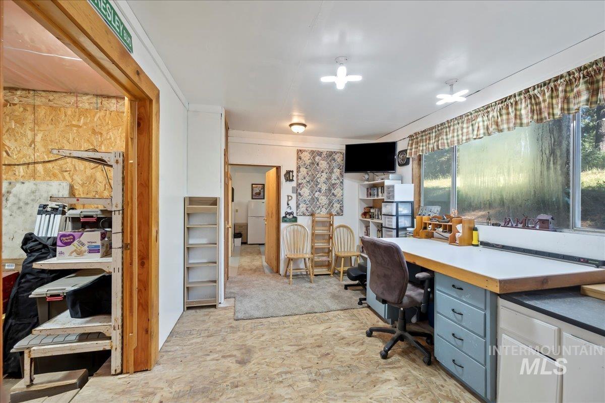 21 Pioneer Dr