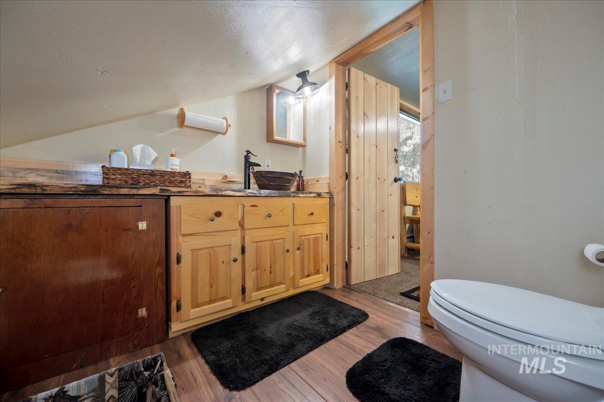21 Pioneer Dr
