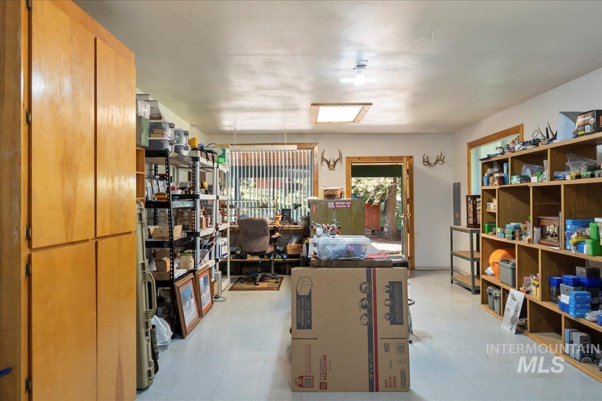 21 Pioneer Dr