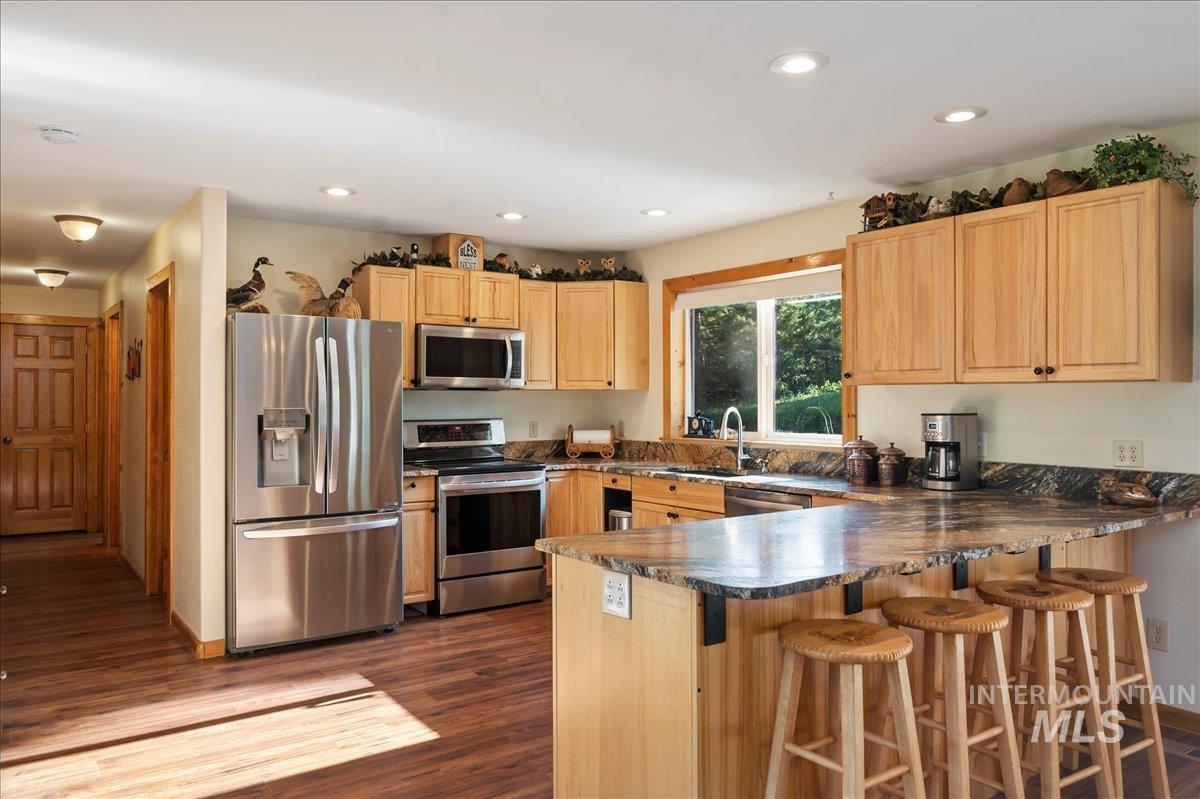 21 Pioneer Dr