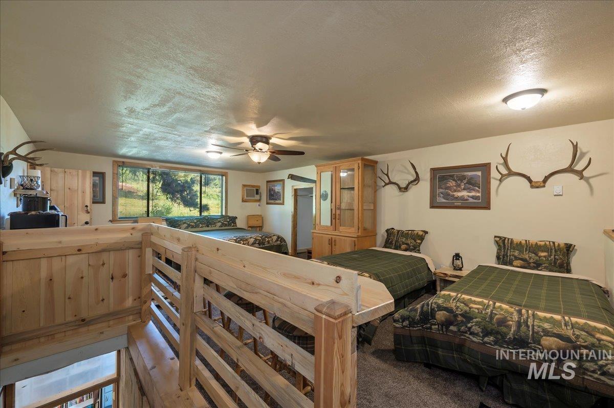 21 Pioneer Dr