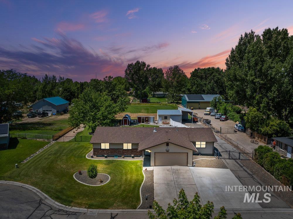 5245 S Fruithill Pl.