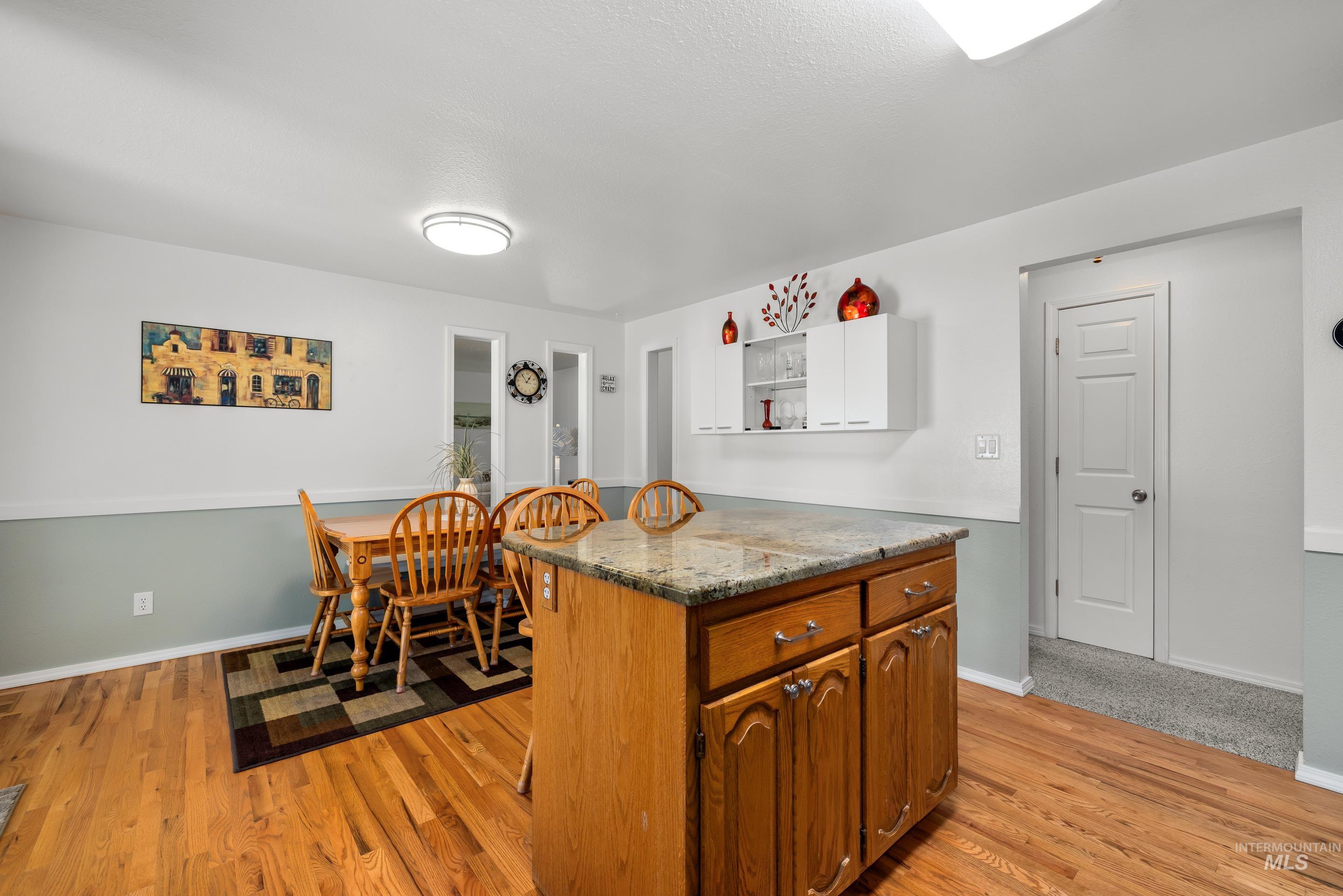 5245 S Fruithill Pl.