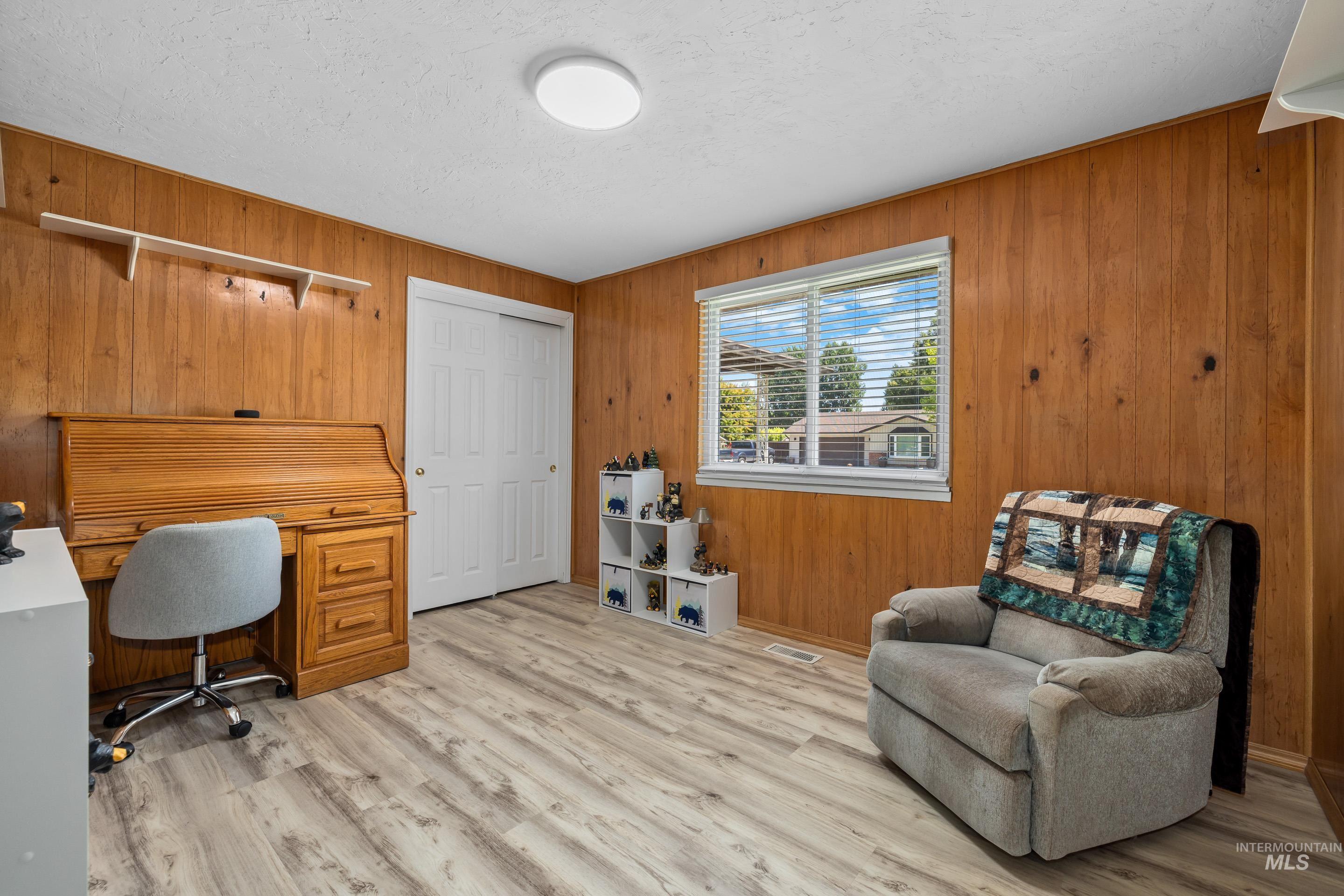 5245 S Fruithill Pl.