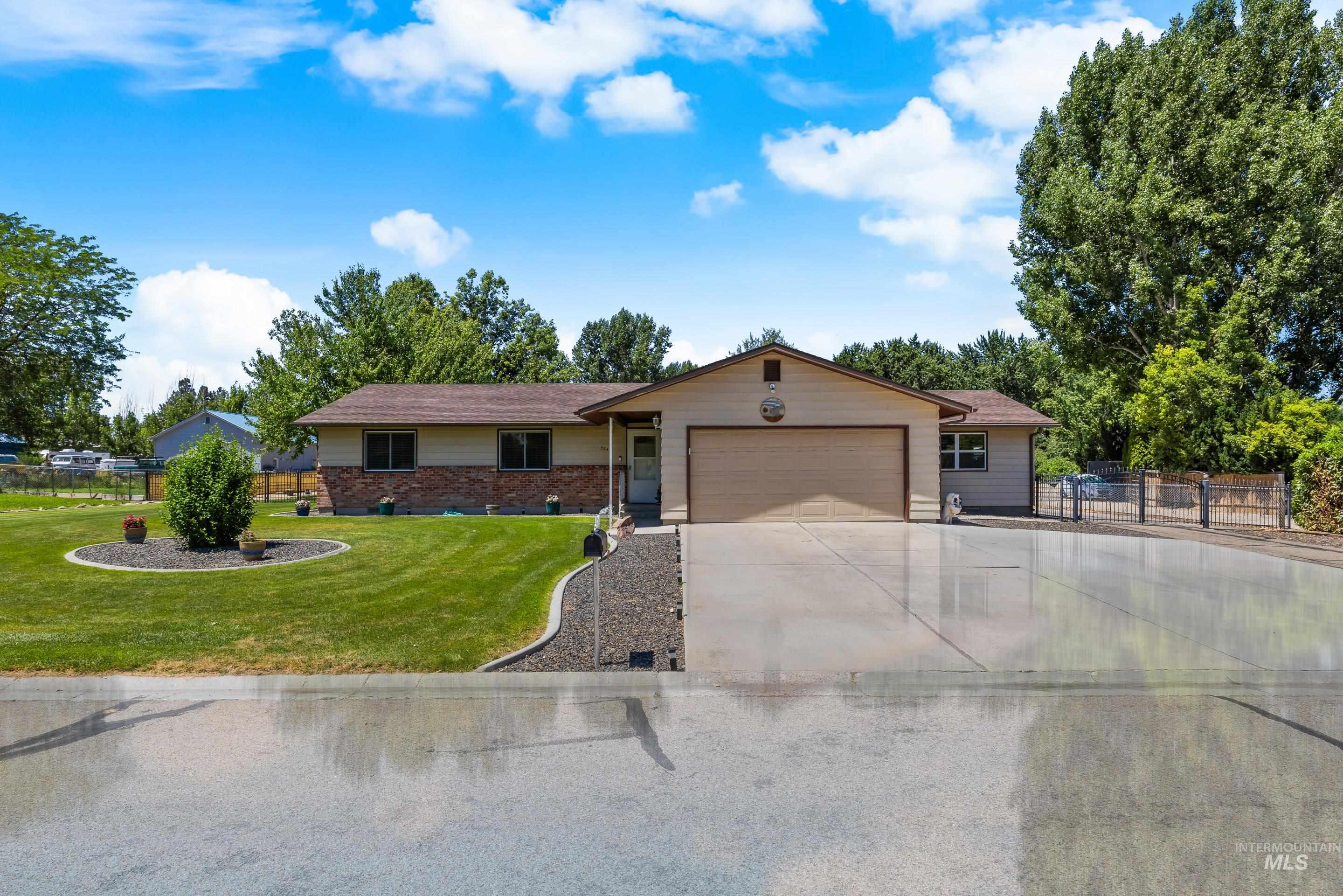 5245 S Fruithill Pl.