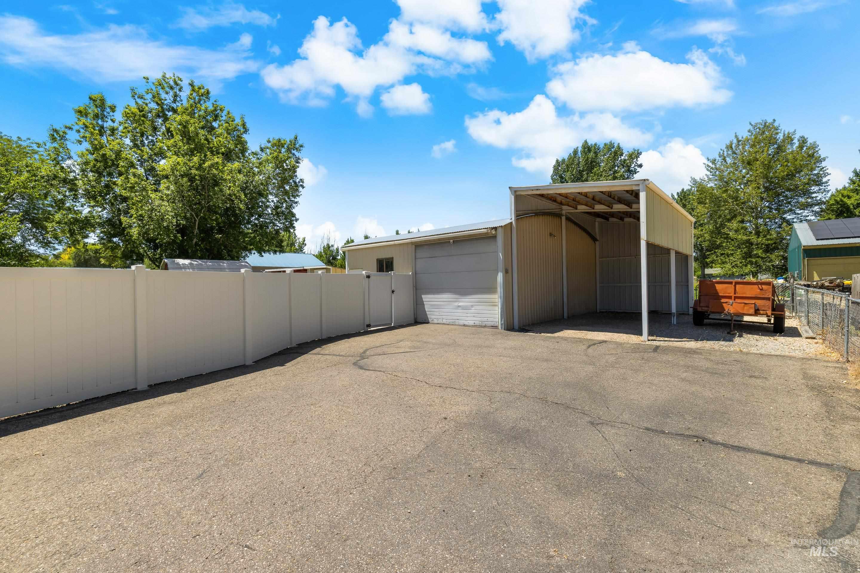 5245 S Fruithill Pl.