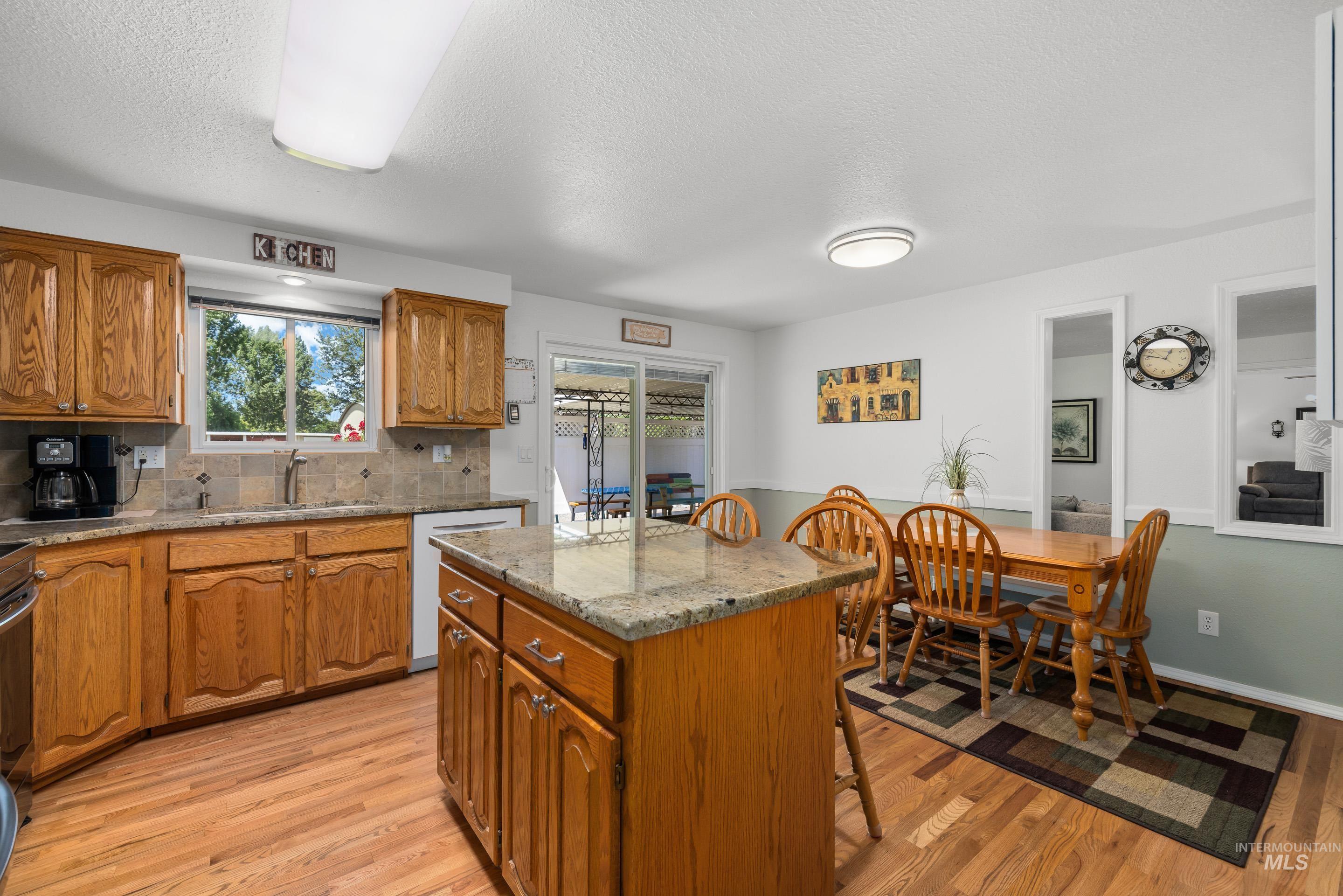 5245 S Fruithill Pl.