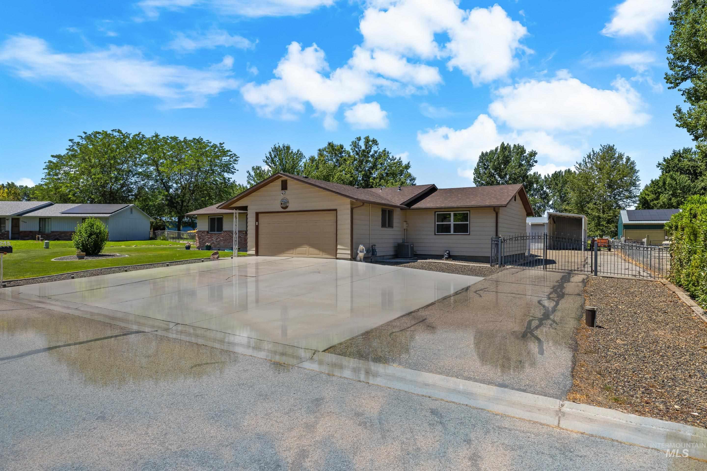 5245 S Fruithill Pl.