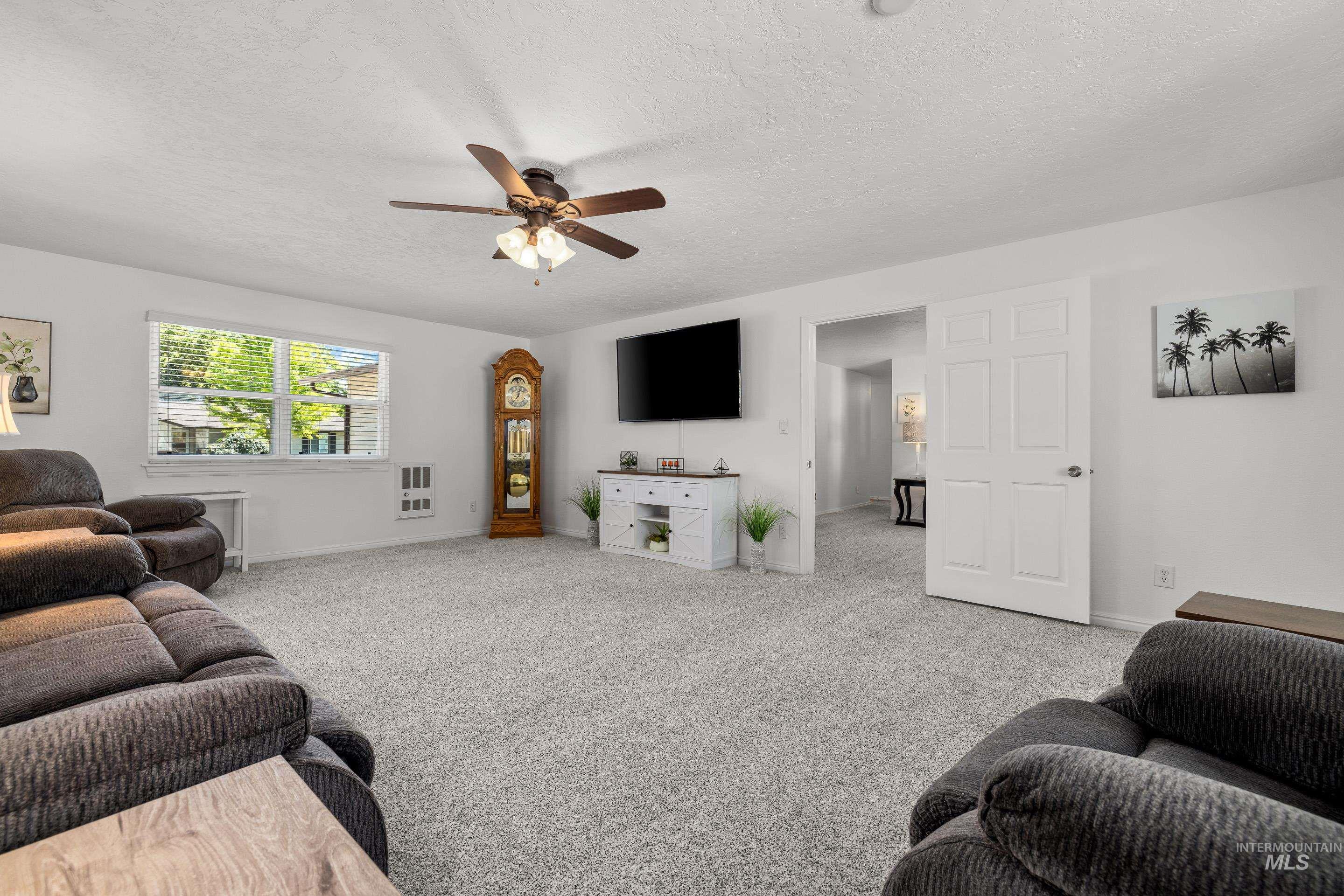 5245 S Fruithill Pl.