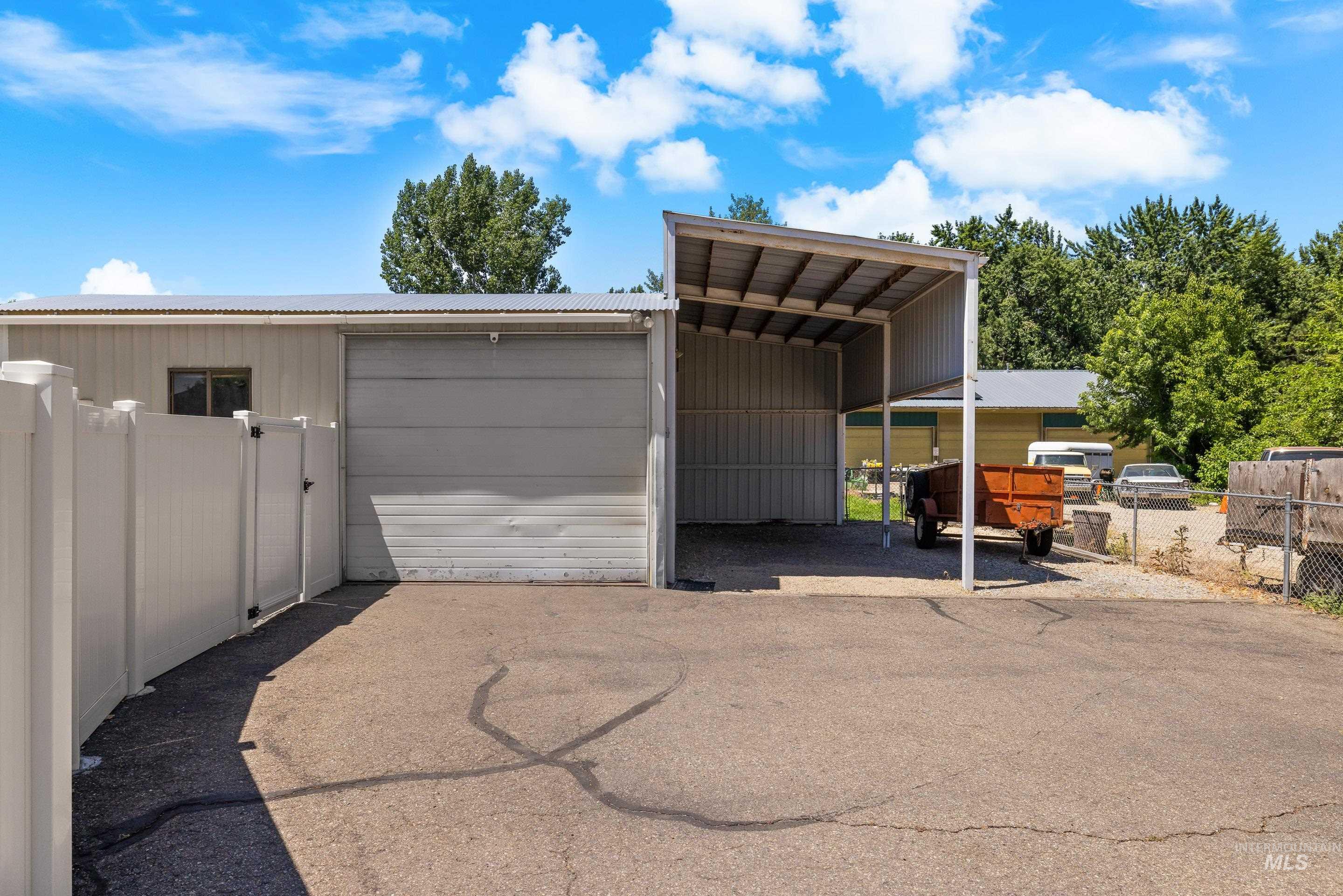 5245 S Fruithill Pl.