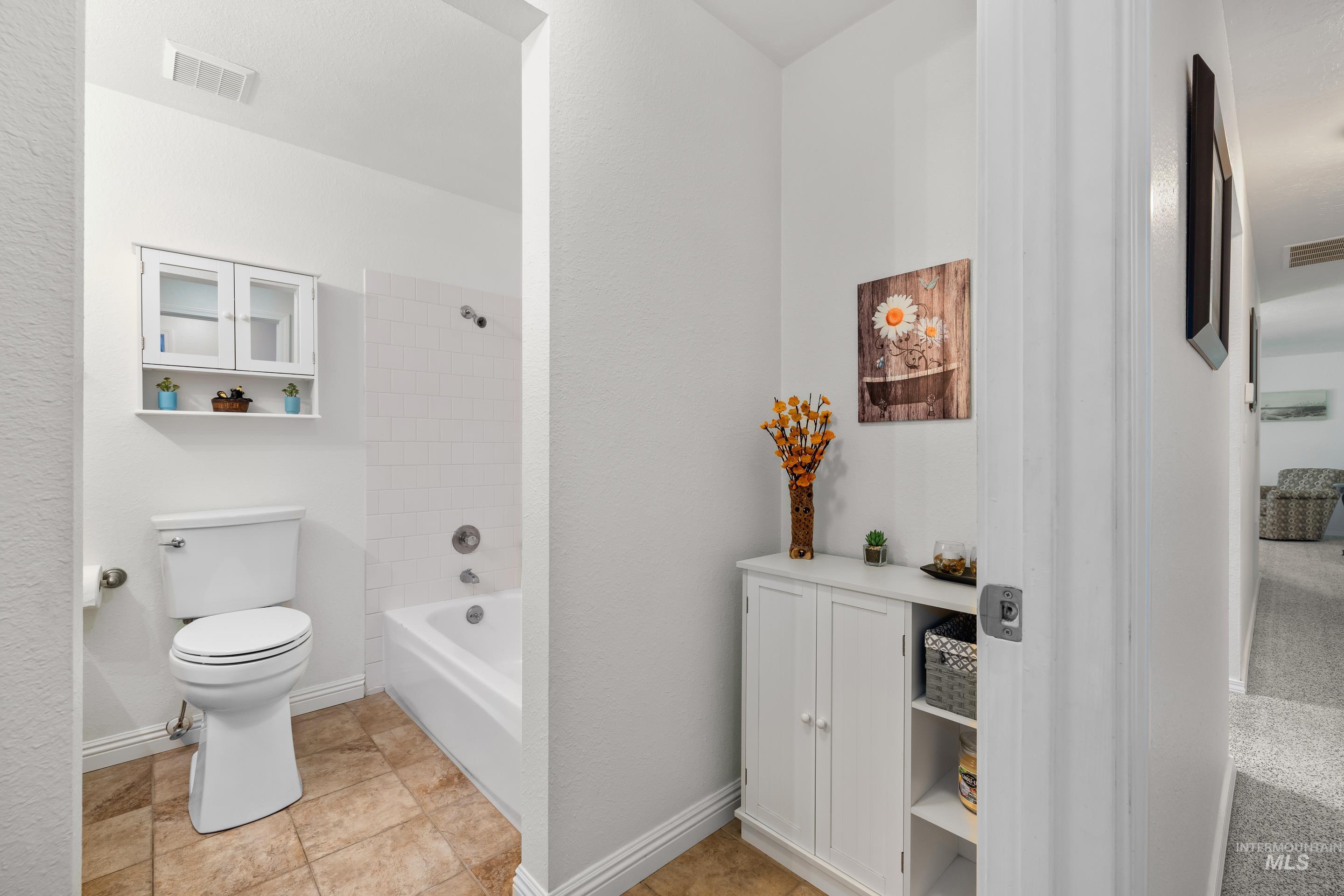 5245 S Fruithill Pl.