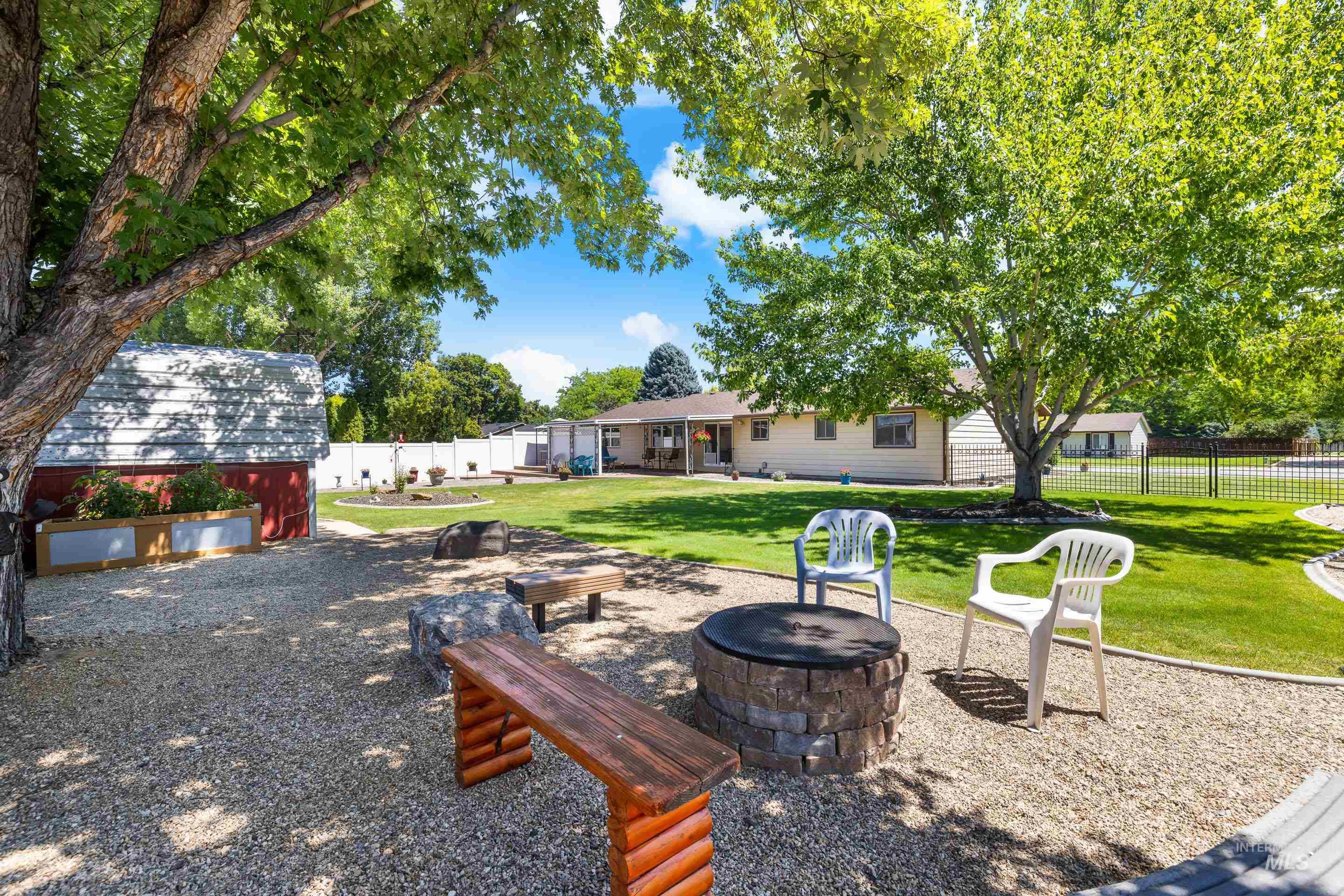 5245 S Fruithill Pl.