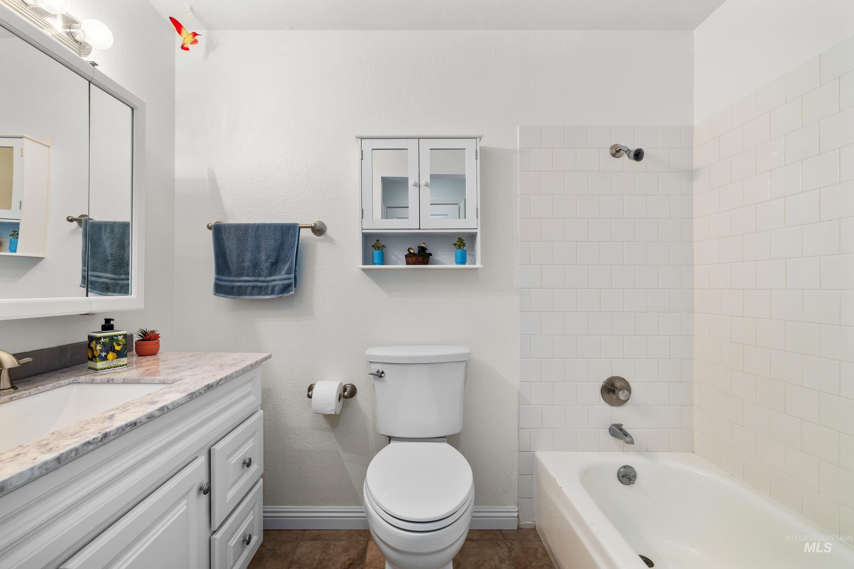 5245 S Fruithill Pl.