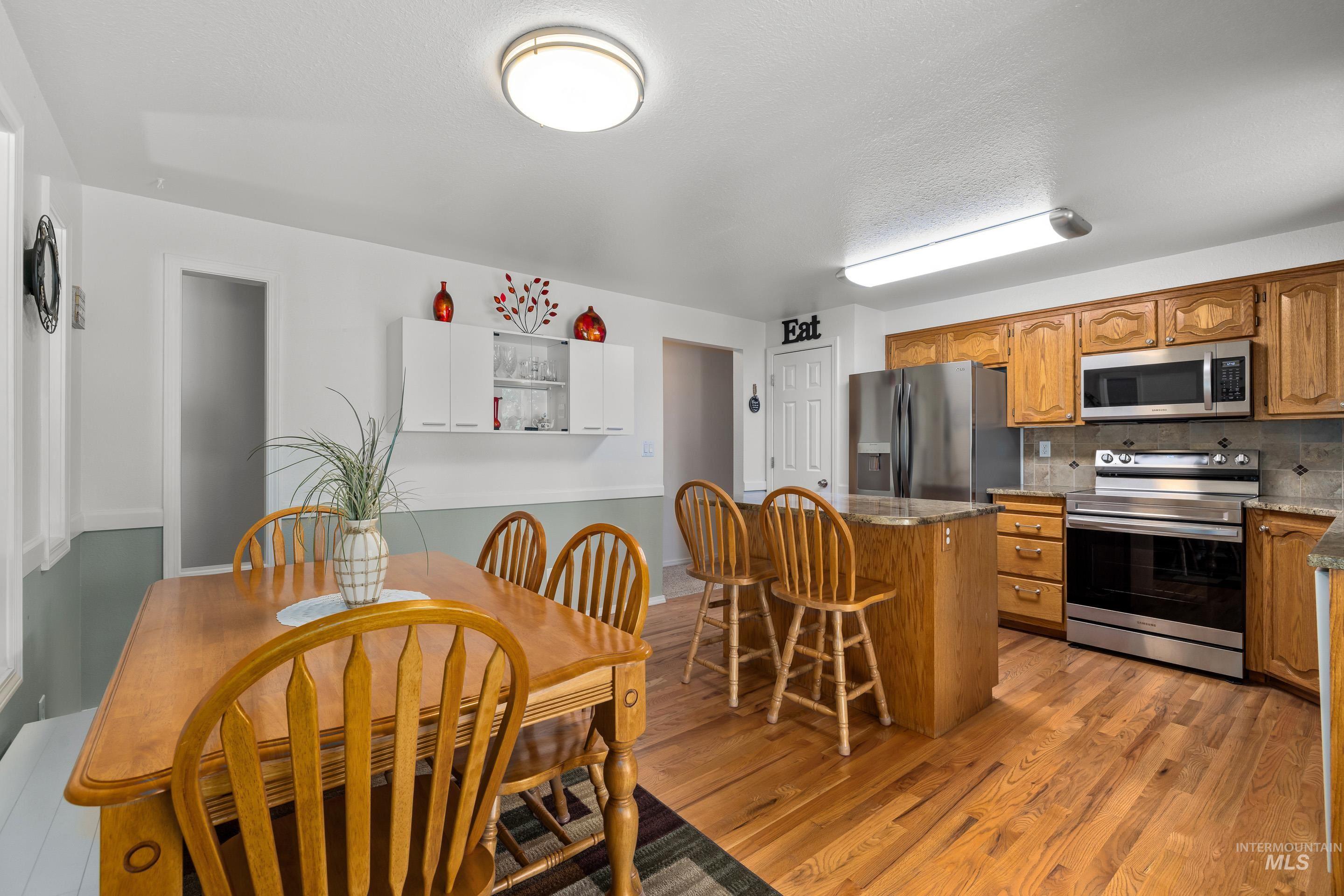 5245 S Fruithill Pl.