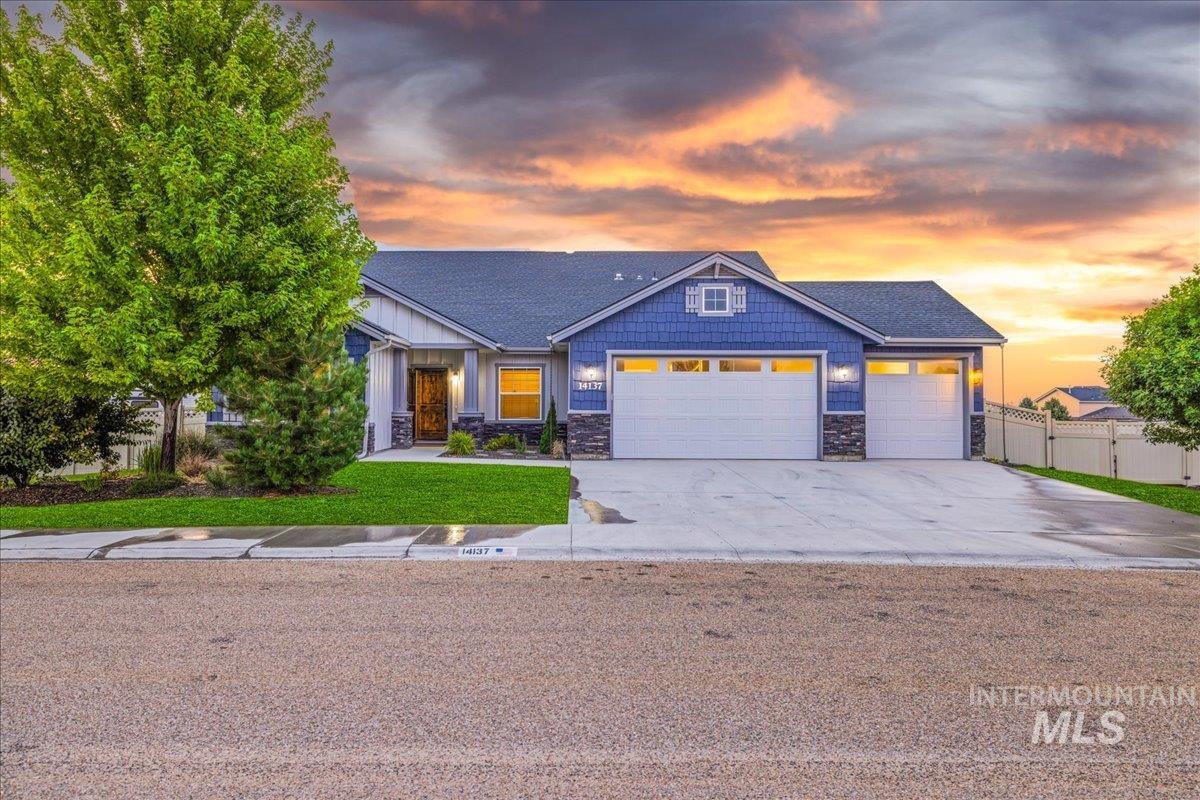 14137 Billowy Way