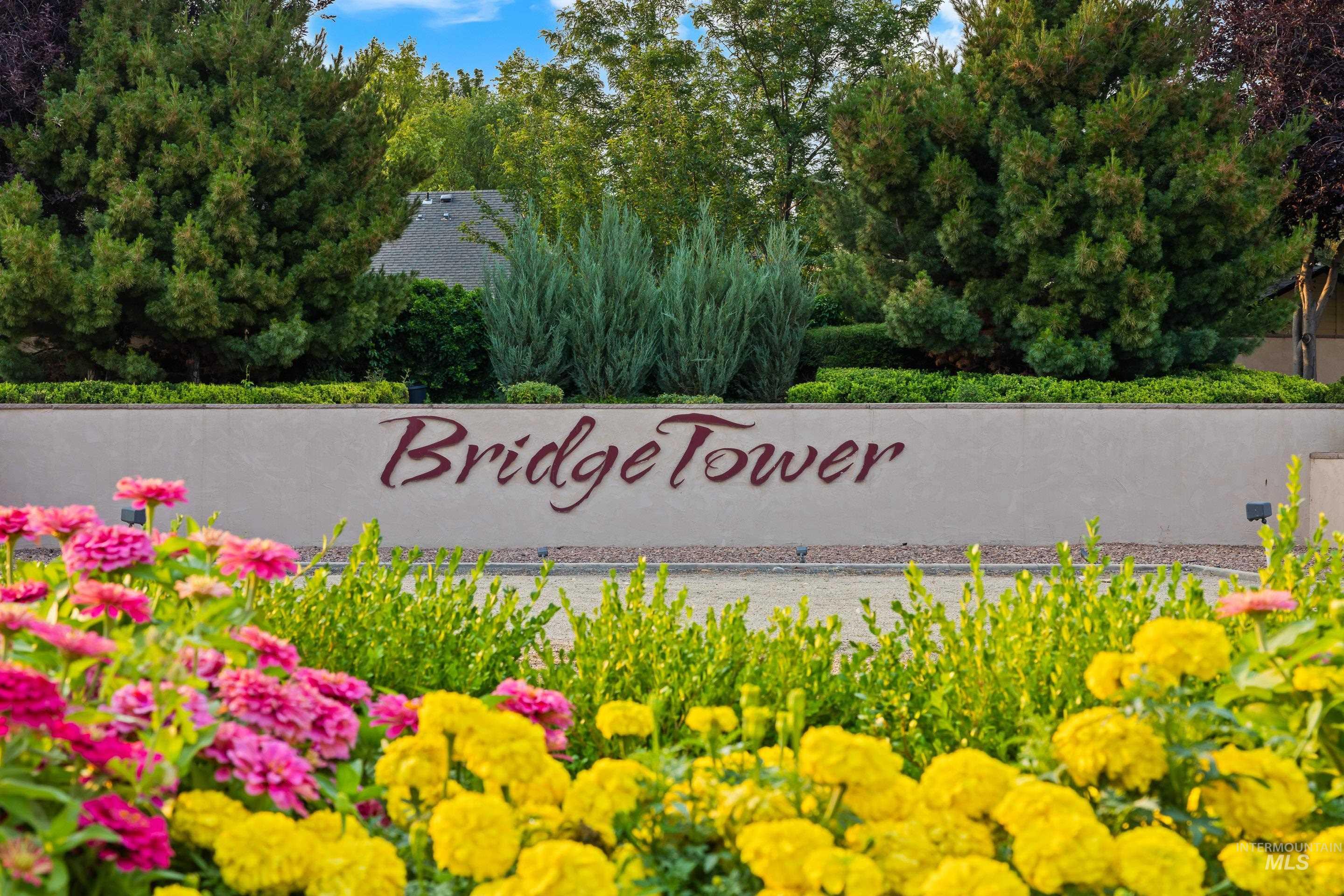 2246 W Los Flores Drive