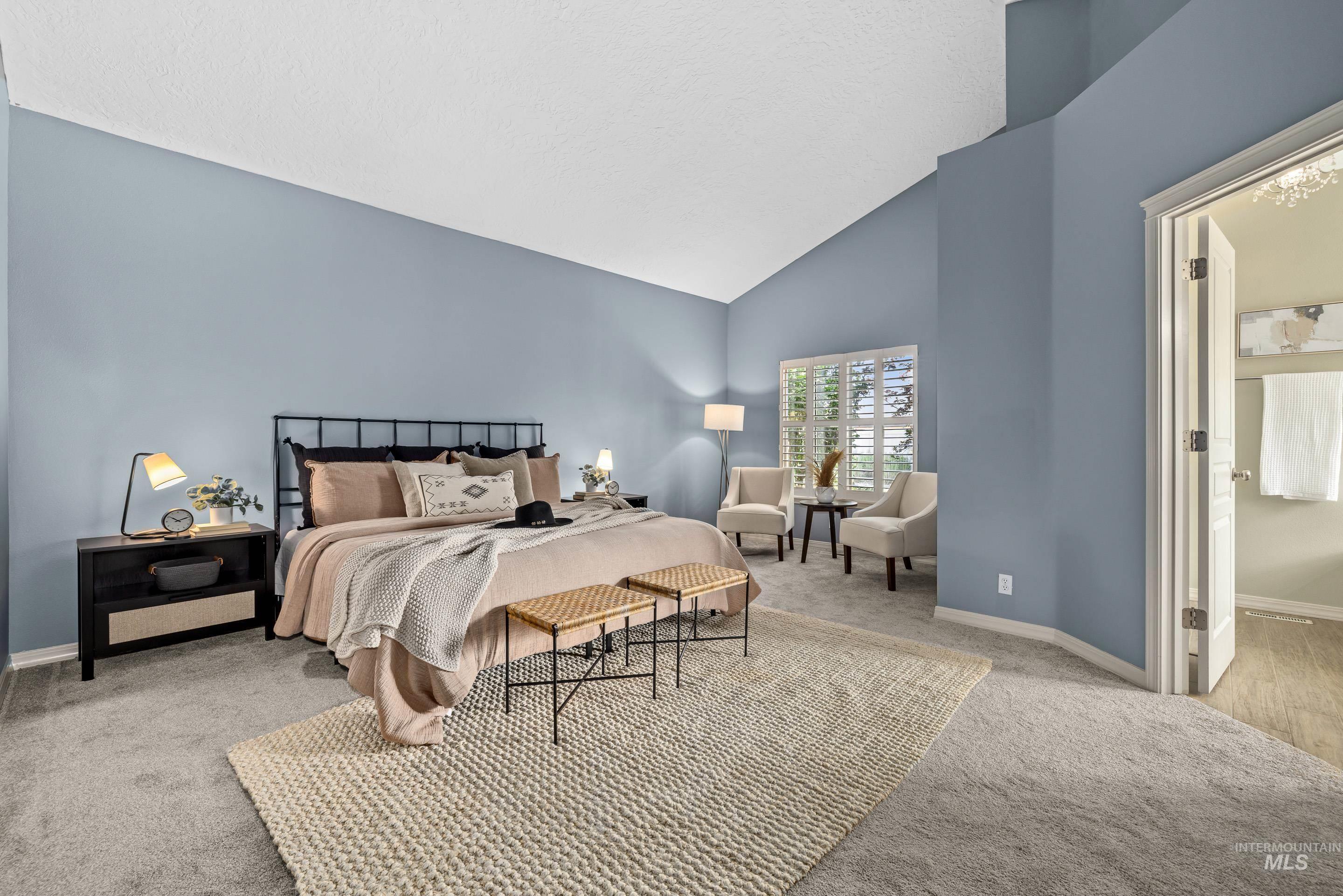 2246 W Los Flores Drive