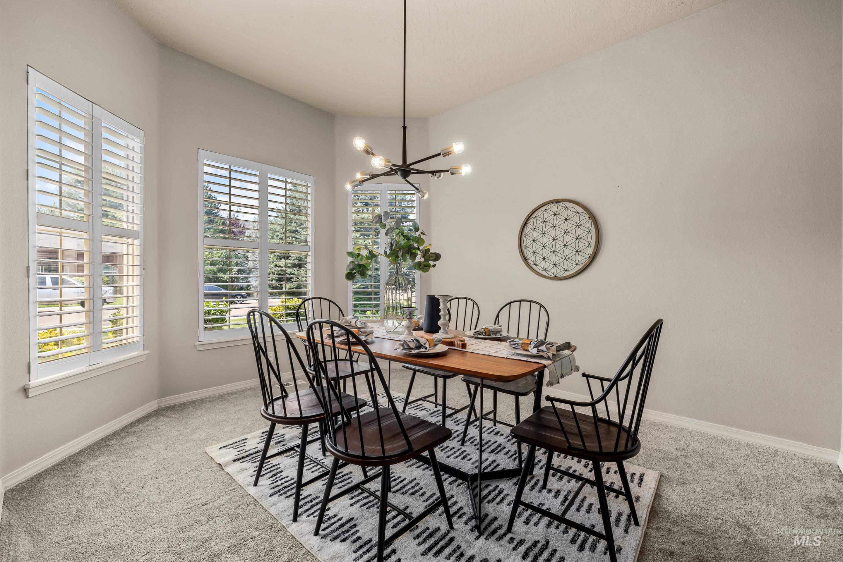 2246 W Los Flores Drive