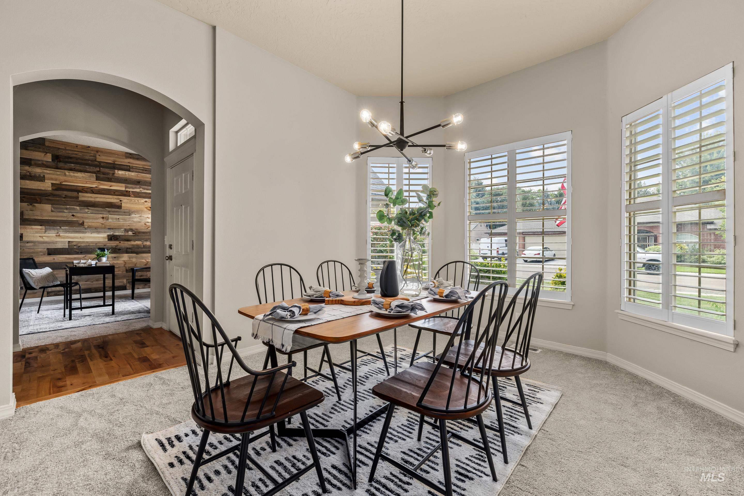 2246 W Los Flores Drive