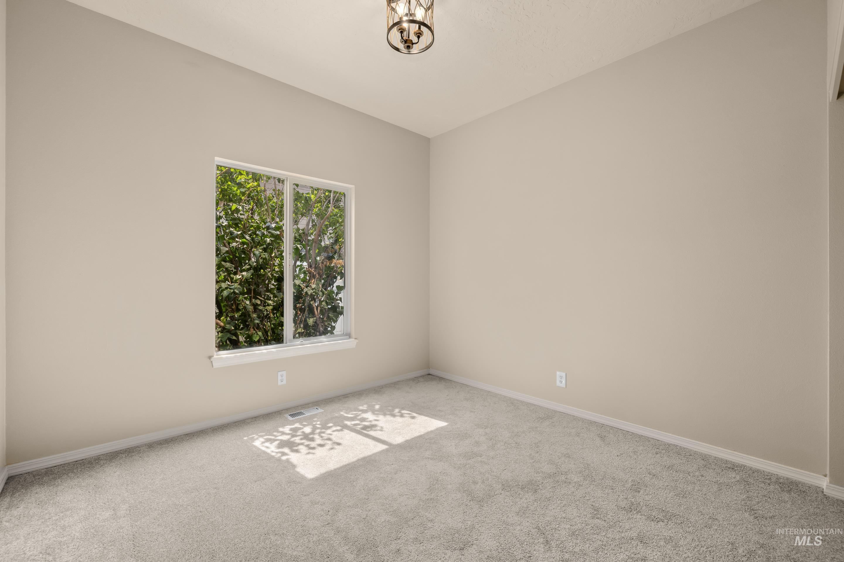 2246 W Los Flores Drive