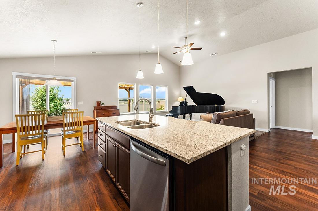 17019 N Thomas Paine Way