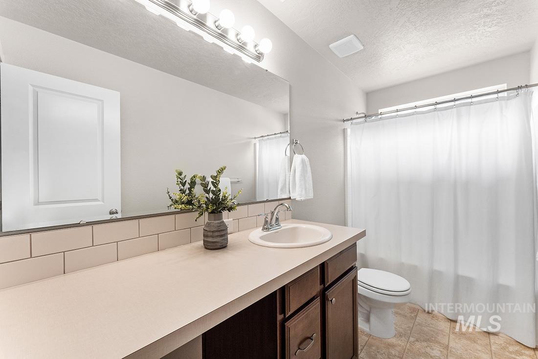 17019 N Thomas Paine Way