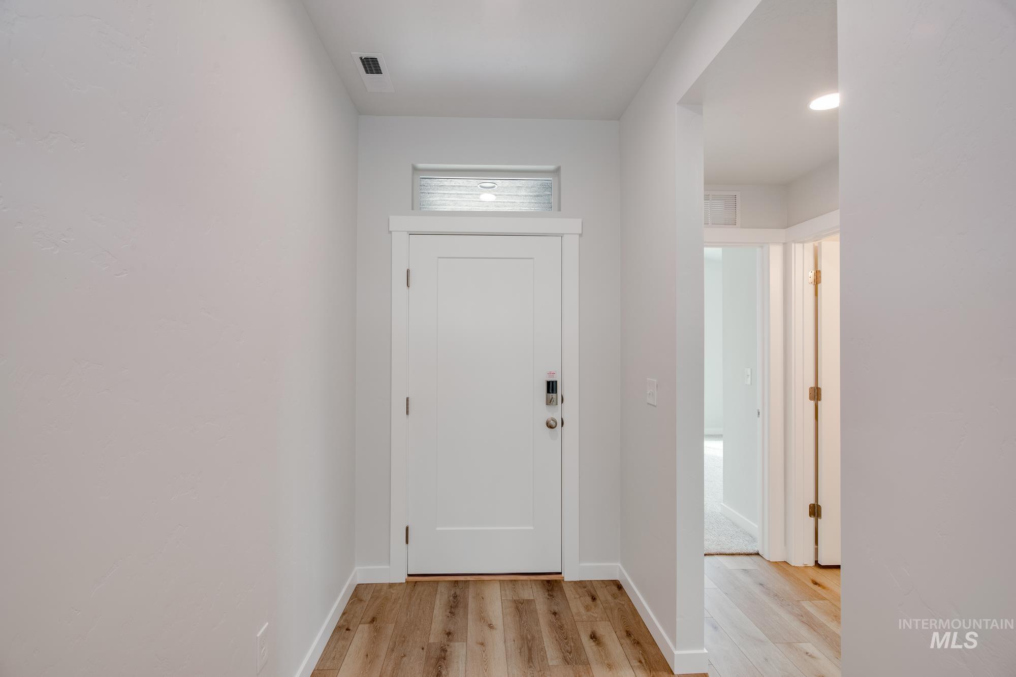 5843 W Mikonos St