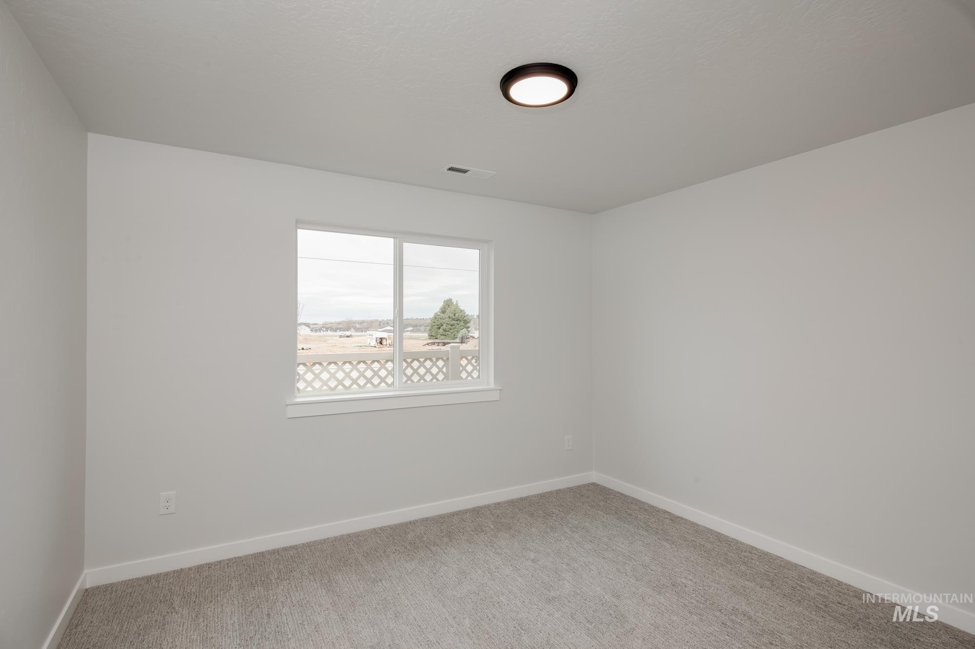5843 W Mikonos St