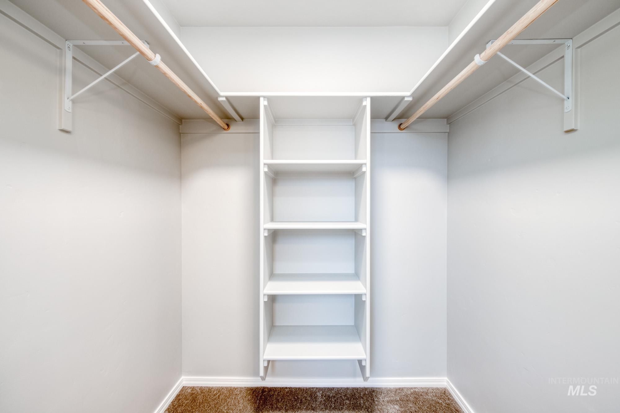 52 S Woodland Grove Way