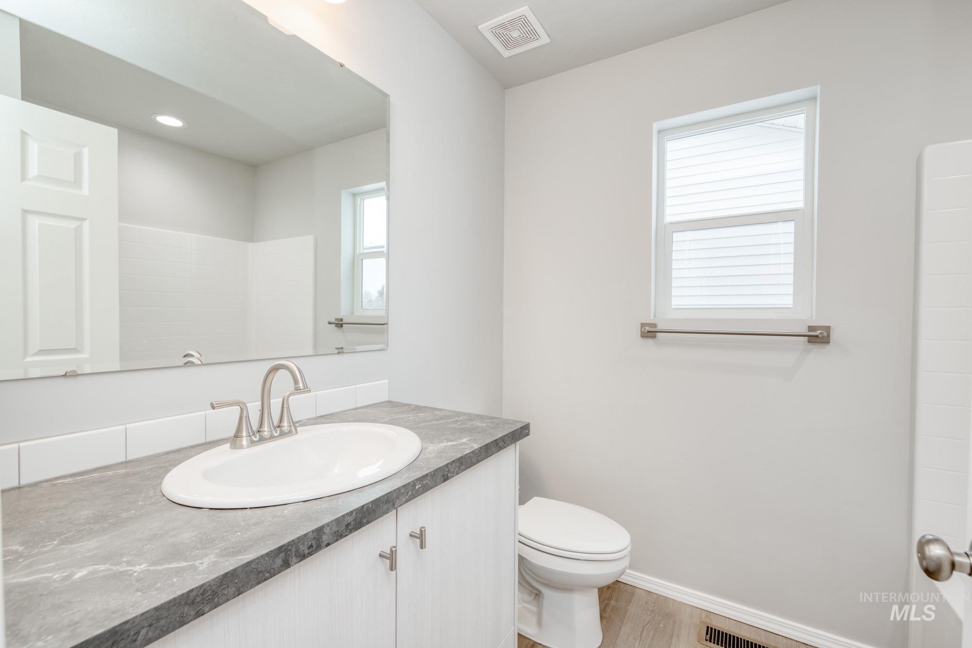 52 S Woodland Grove Way