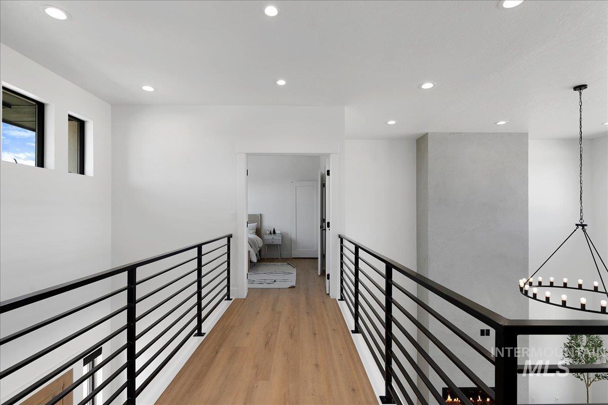 2564 W Lincoln Ave