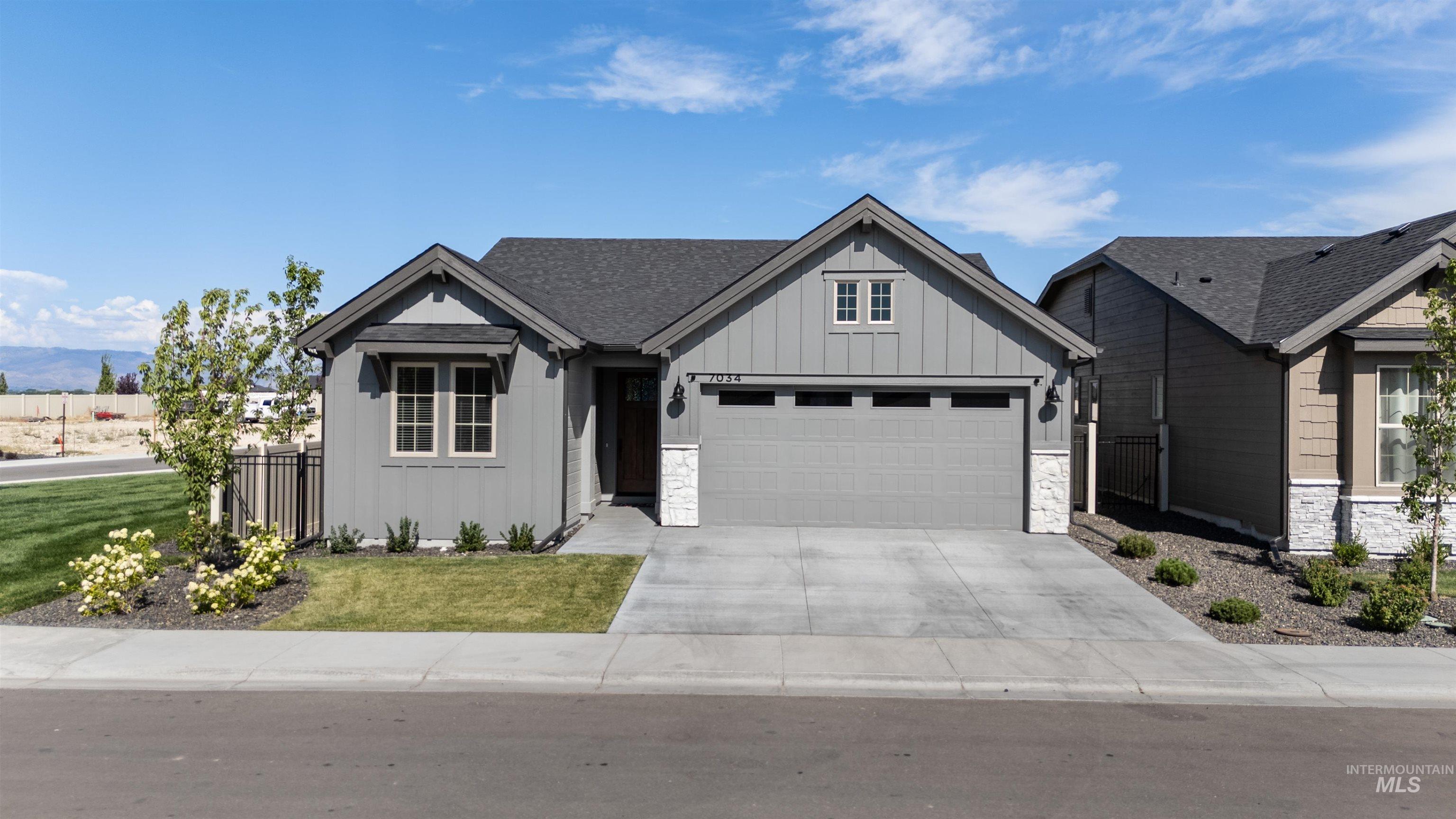 7034 S Ferndale Way