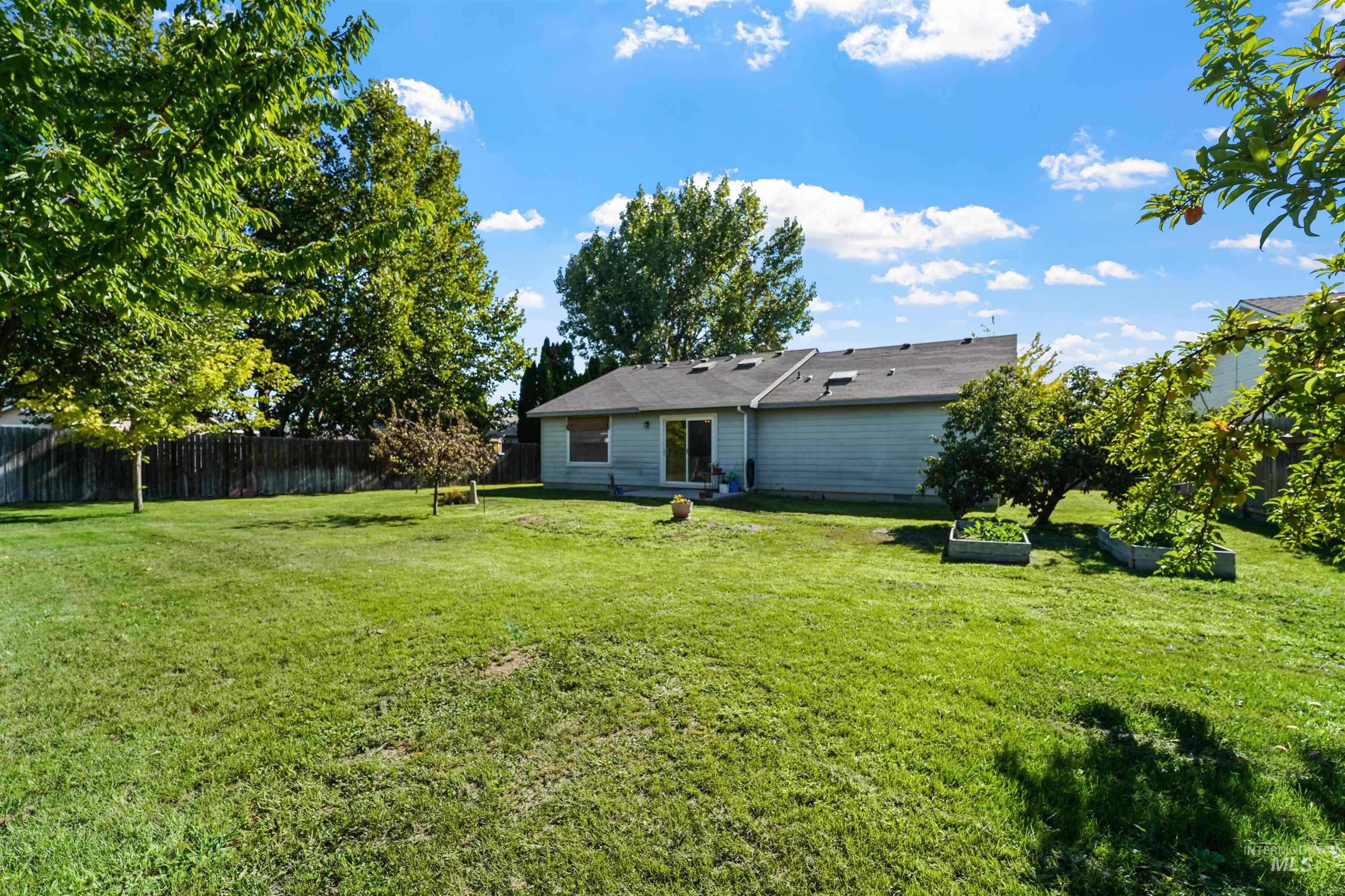221 Orchard Heights