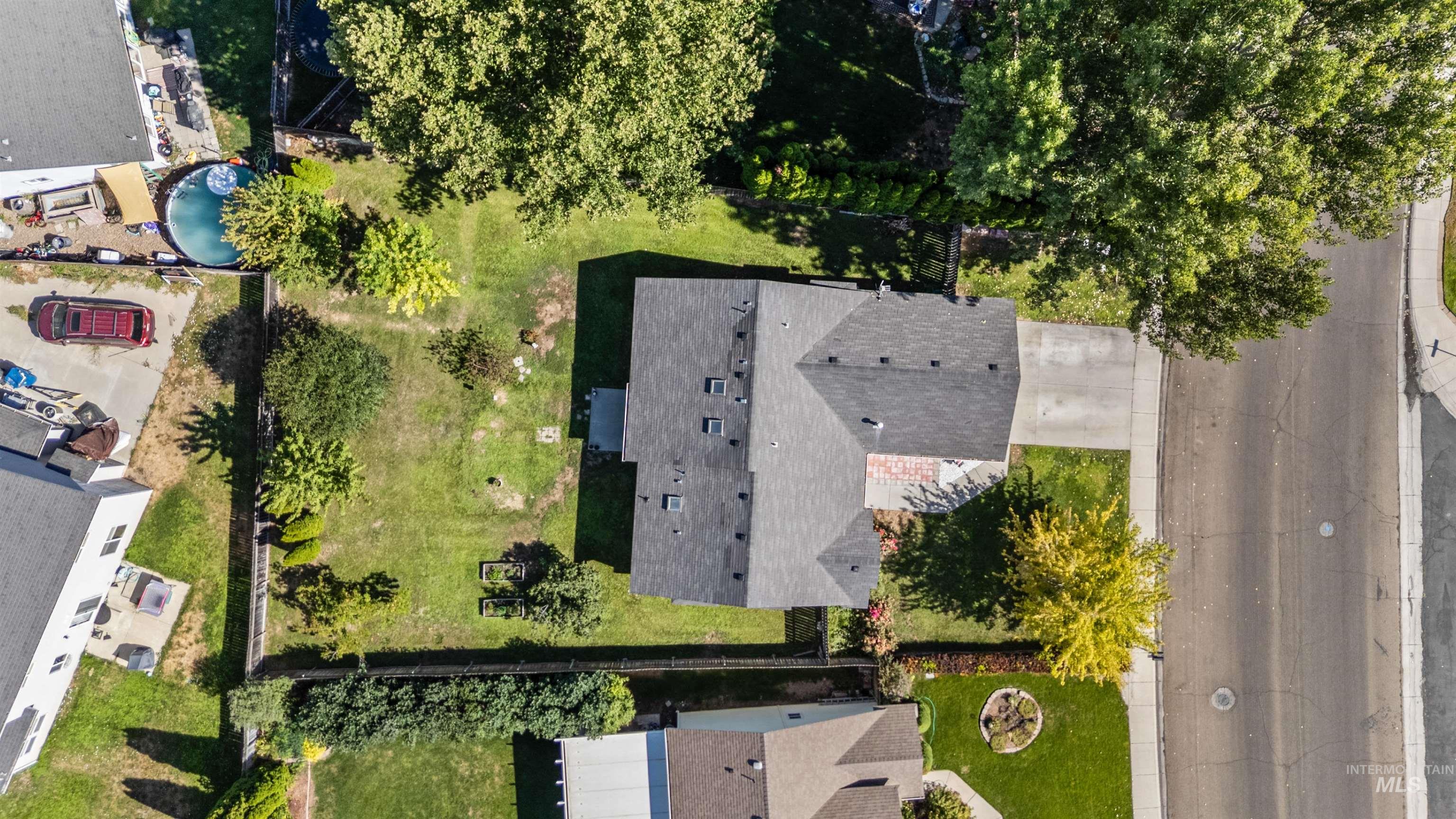 221 Orchard Heights