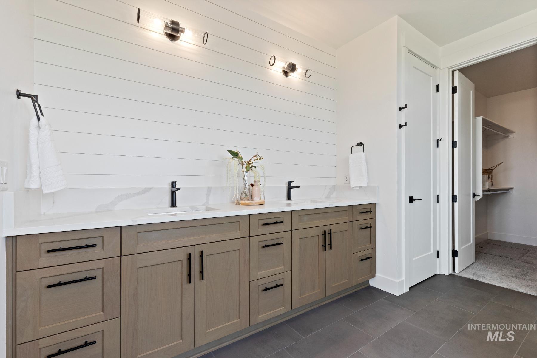 6537 W Danes Dr Unit: Jefferson