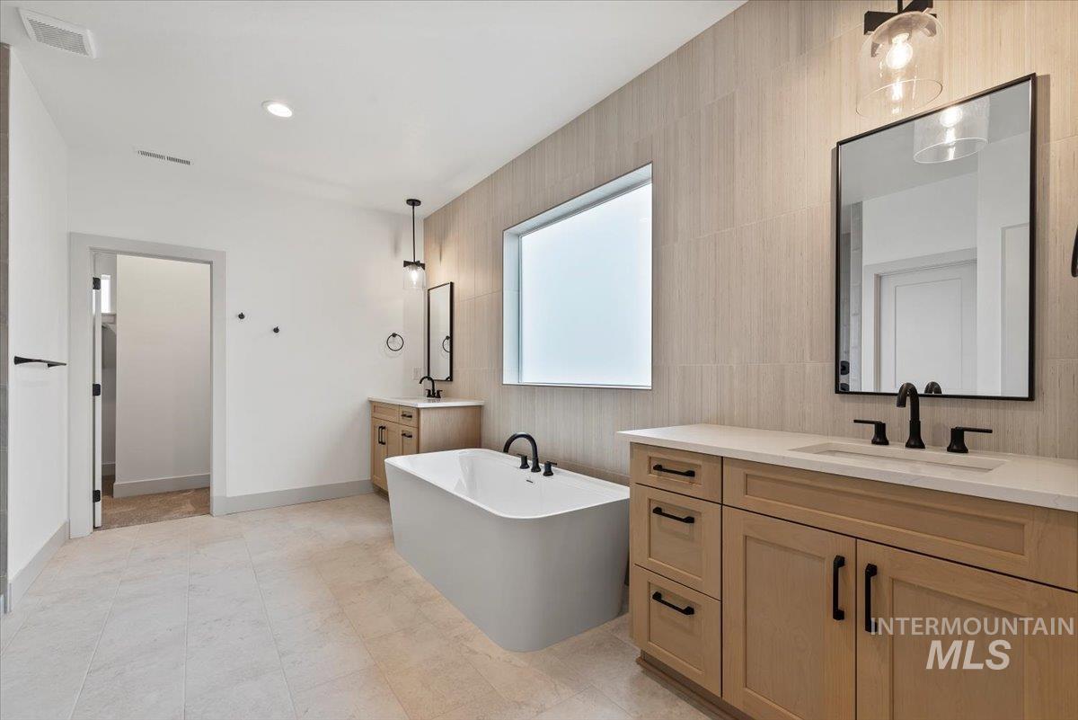 6340 W Largo Dr Unit: Alpine