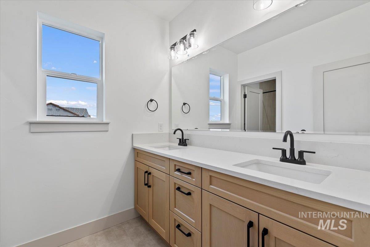 6340 W Largo Dr Unit: Alpine