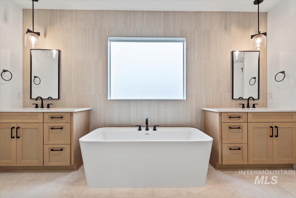 6340 W Largo Dr Unit: Alpine