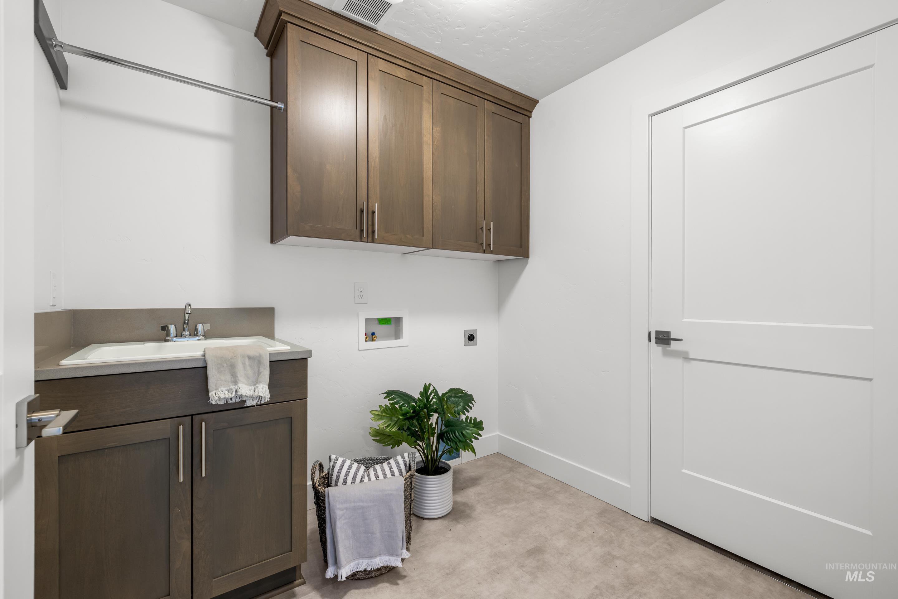 6378 W W Largo Dr Unit: Rogue